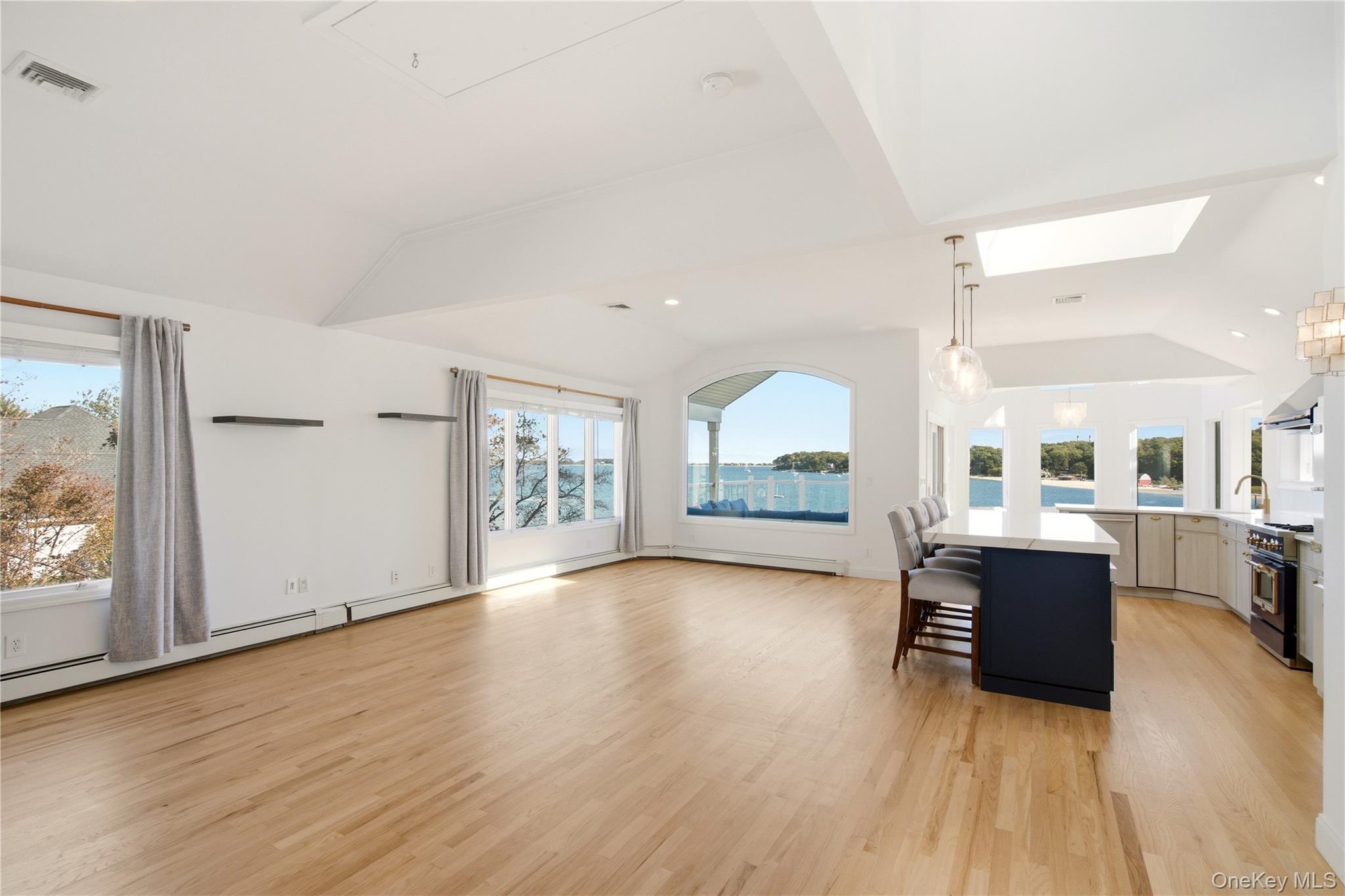 565 Mckinley Terrace Property Photo 9