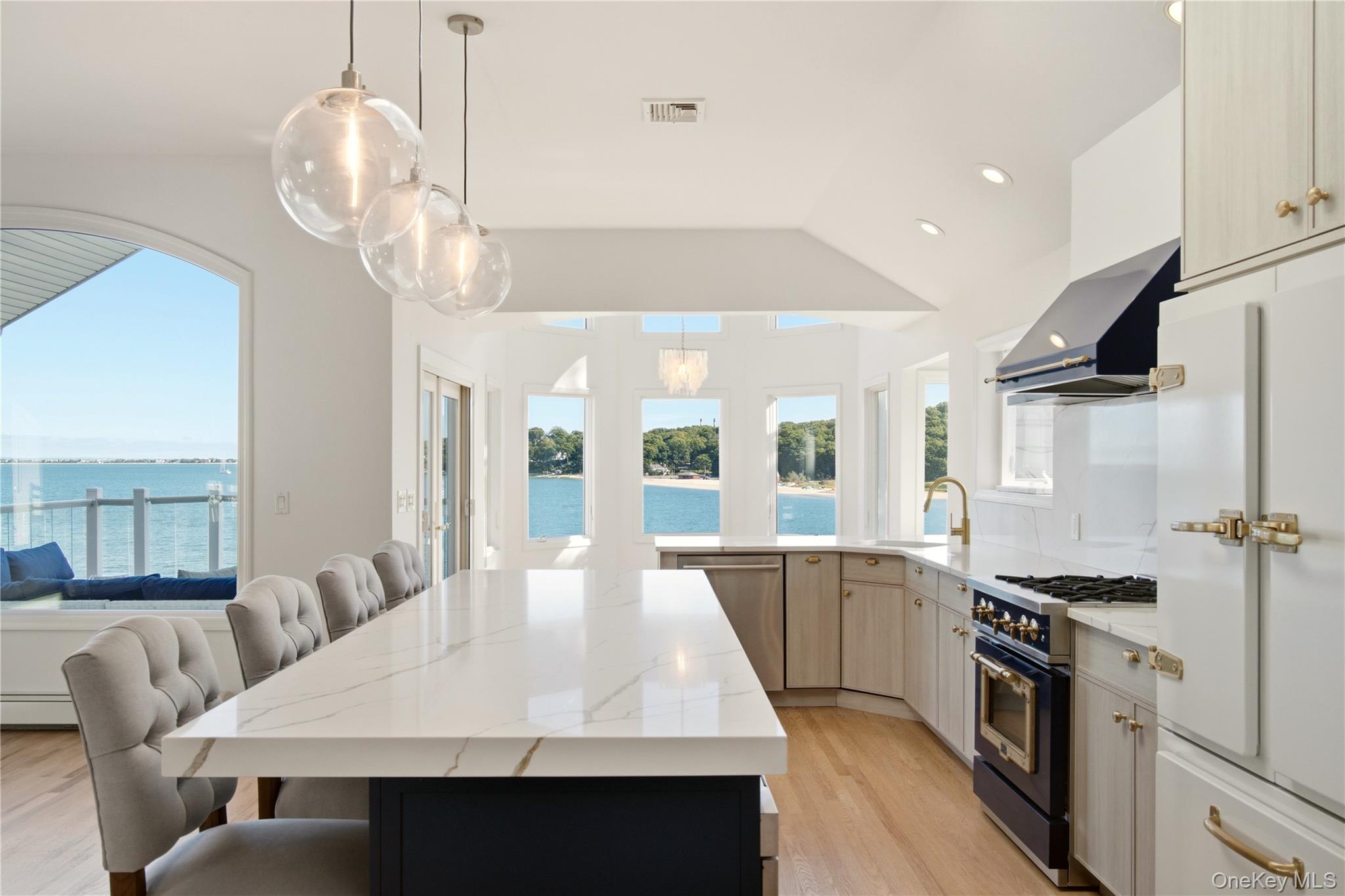 565 Mckinley Terrace Property Photo 11