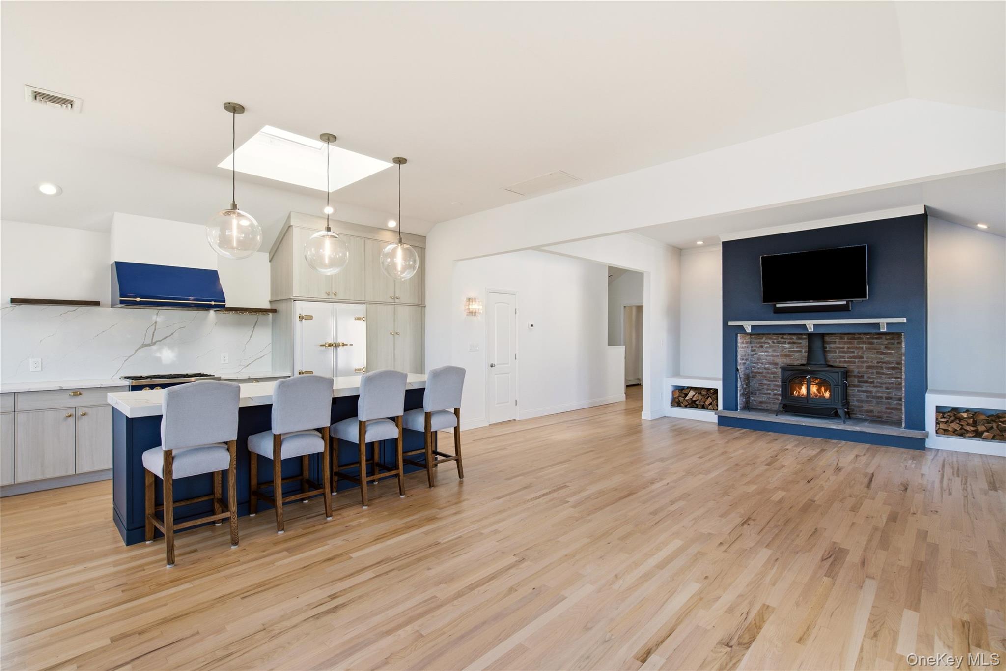 565 Mckinley Terrace Property Photo 12