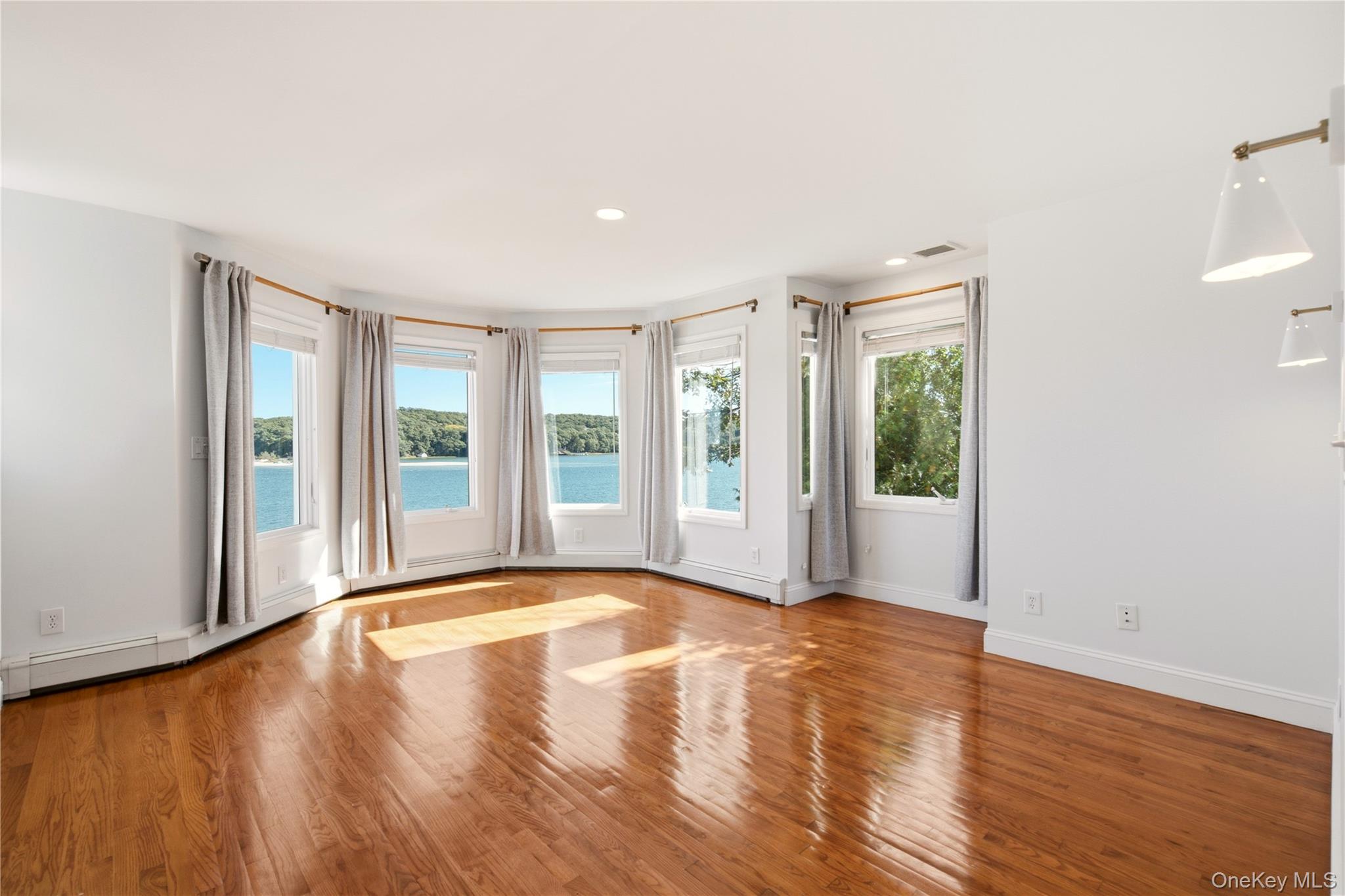 565 Mckinley Terrace Property Photo 14