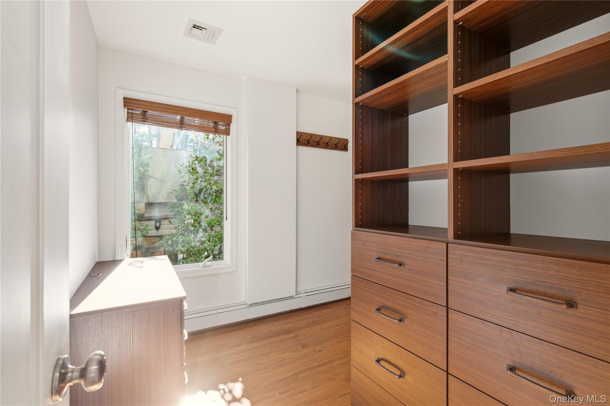 565 Mckinley Terrace Property Photo 16