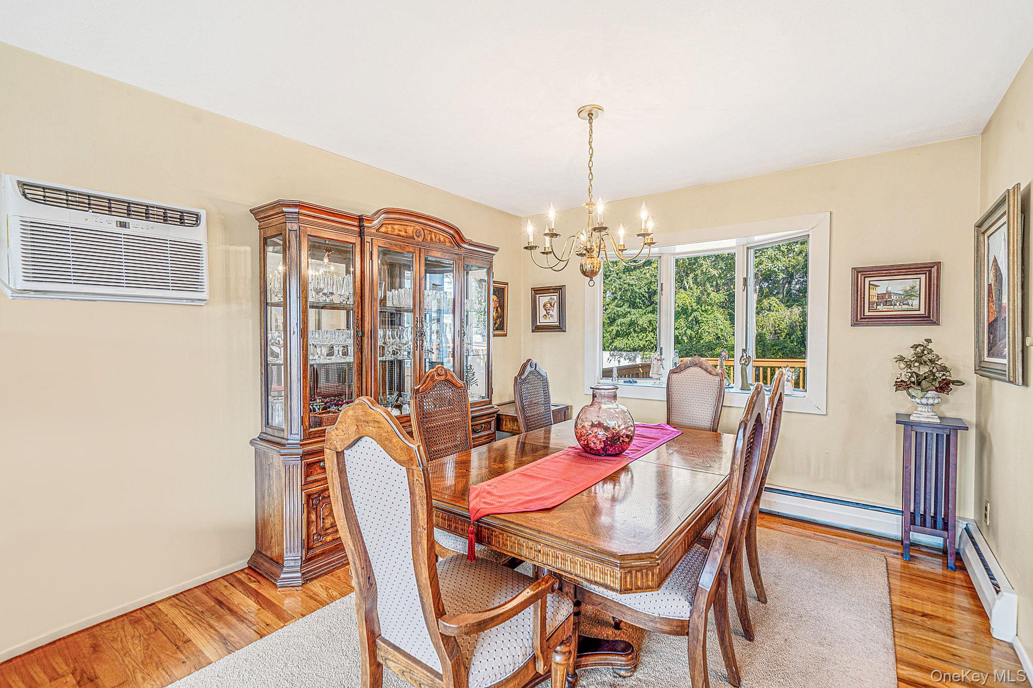 251 Manhasset Street Property Photo 8