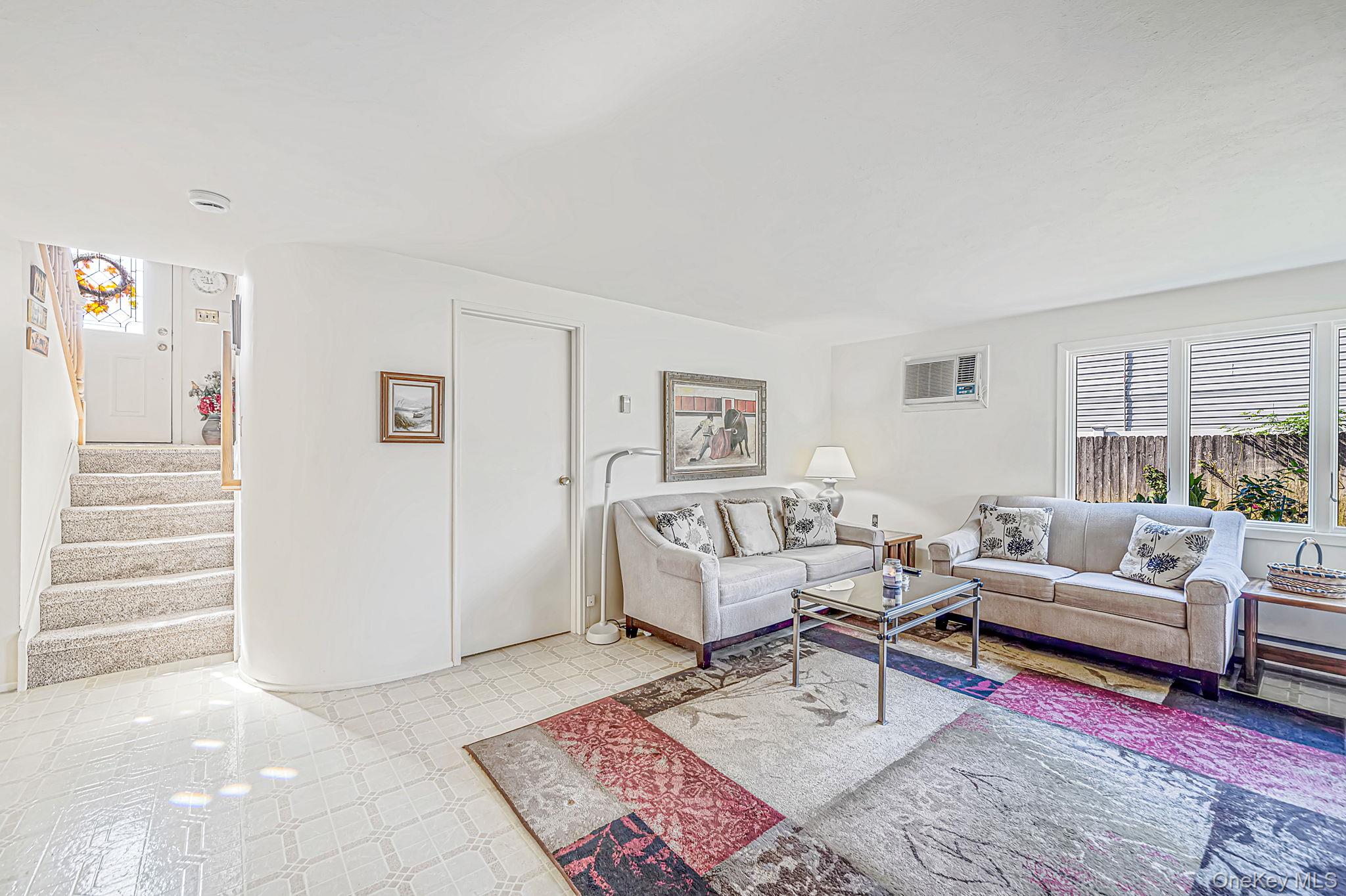 251 Manhasset Street Property Photo 17
