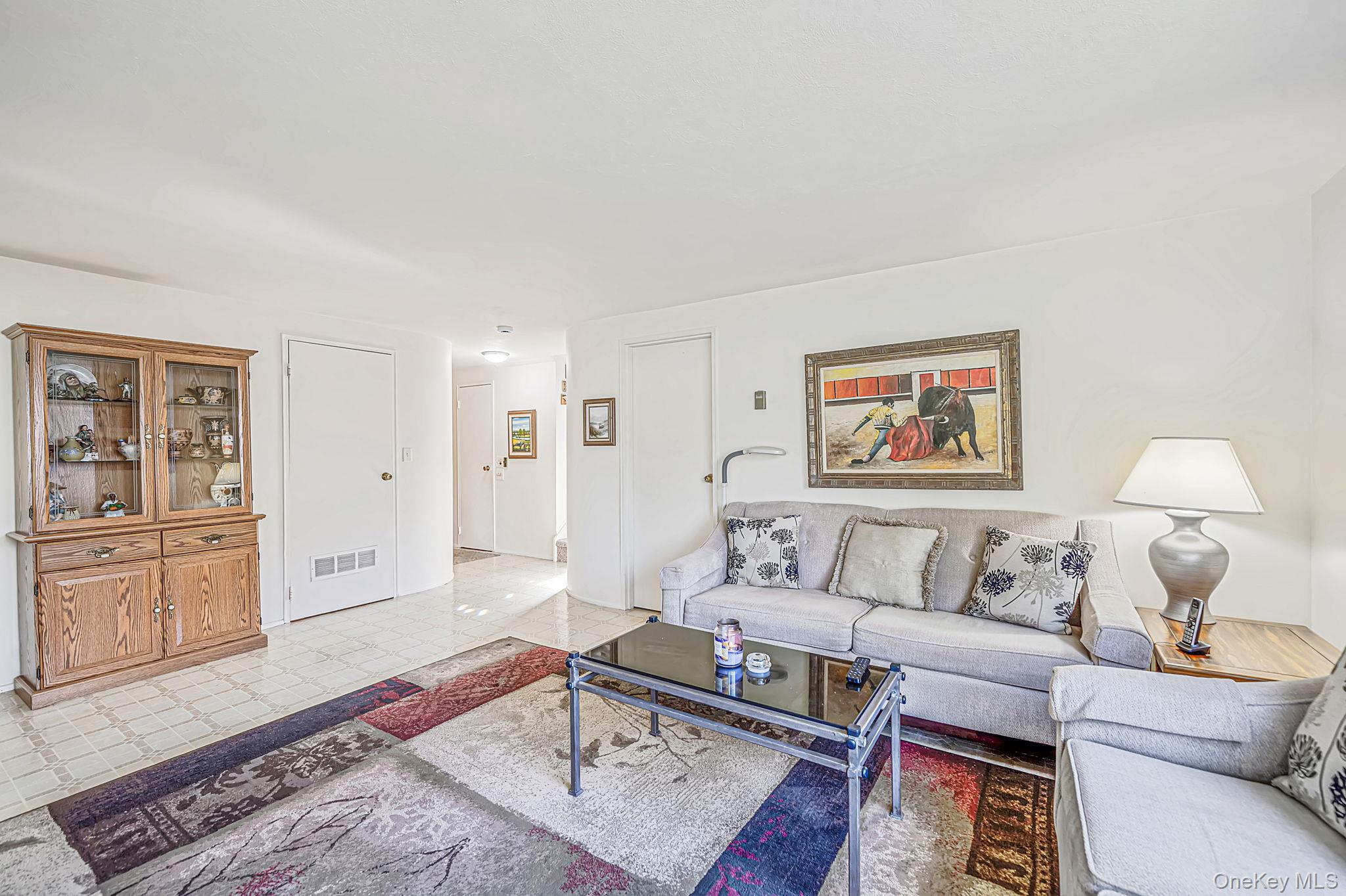 251 Manhasset Street Property Photo 19