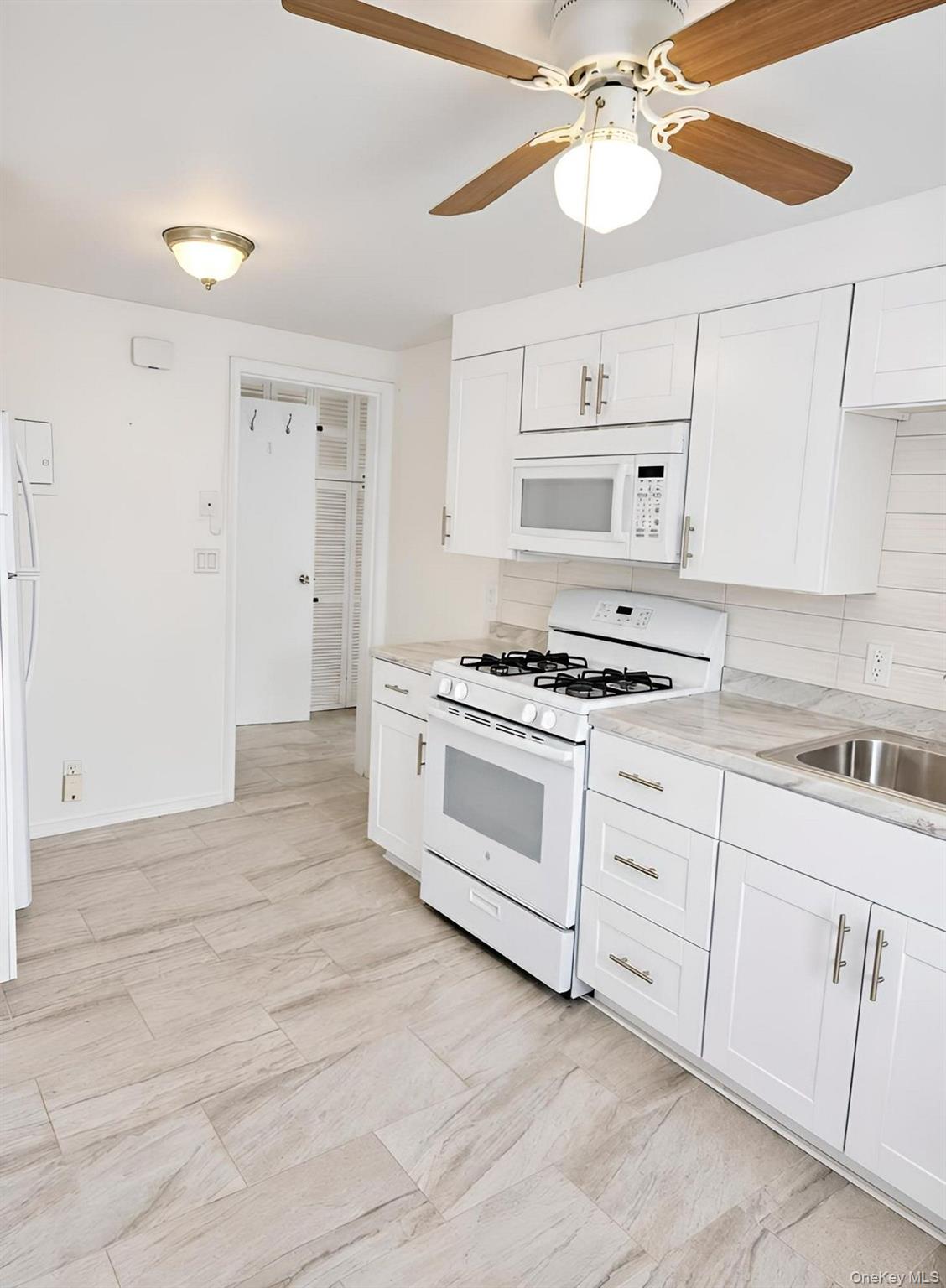 158 Lake Avenue Property Photo 6