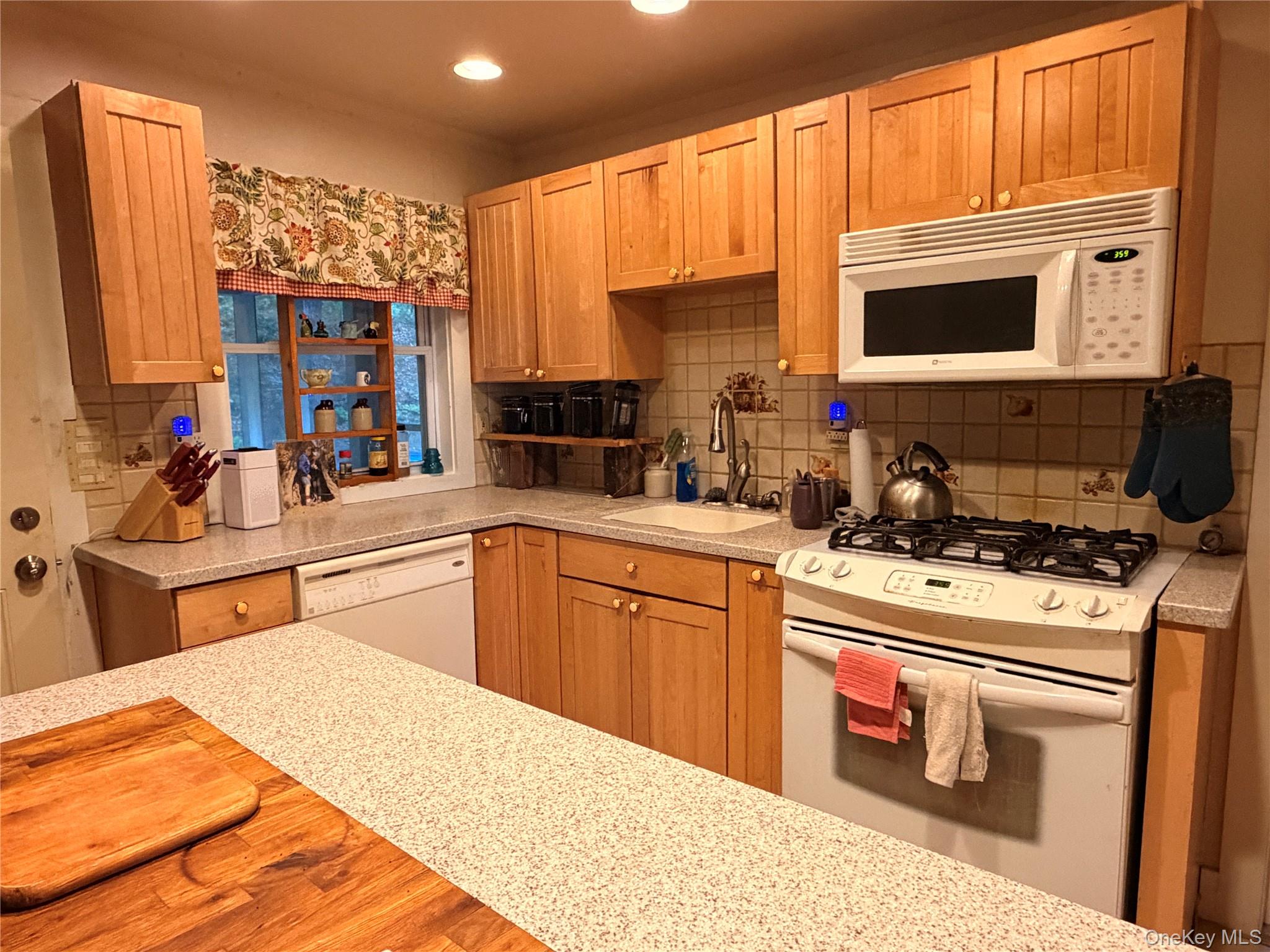 113 121 Galligan Road Property Photo 6