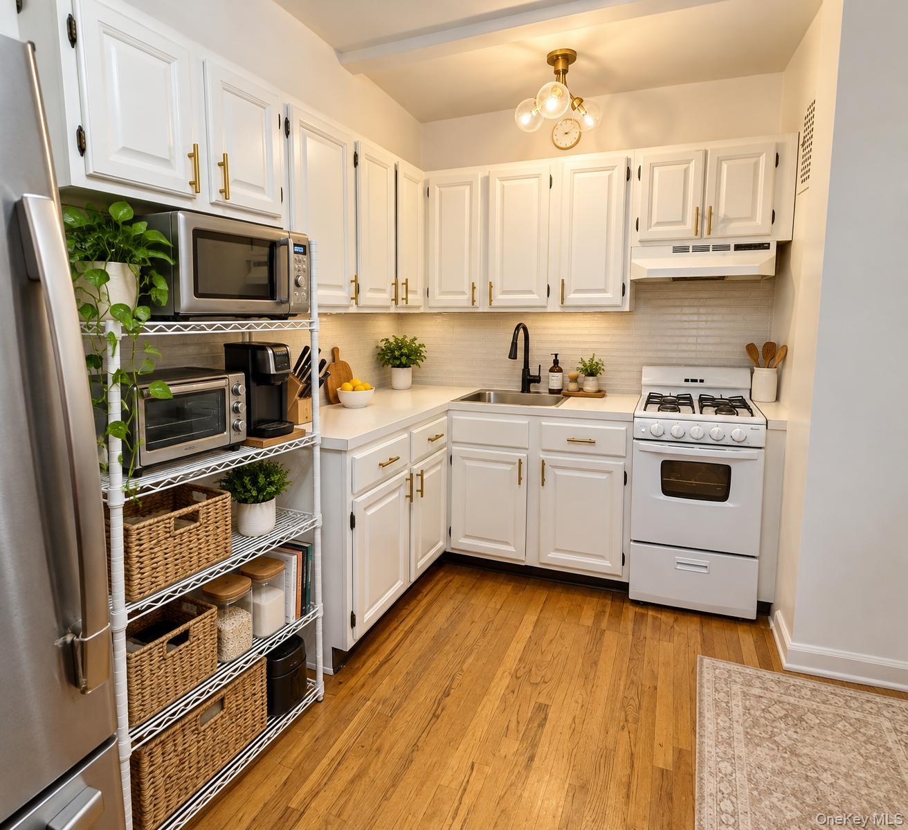 8423 Manton Street 5e Property Photo 3