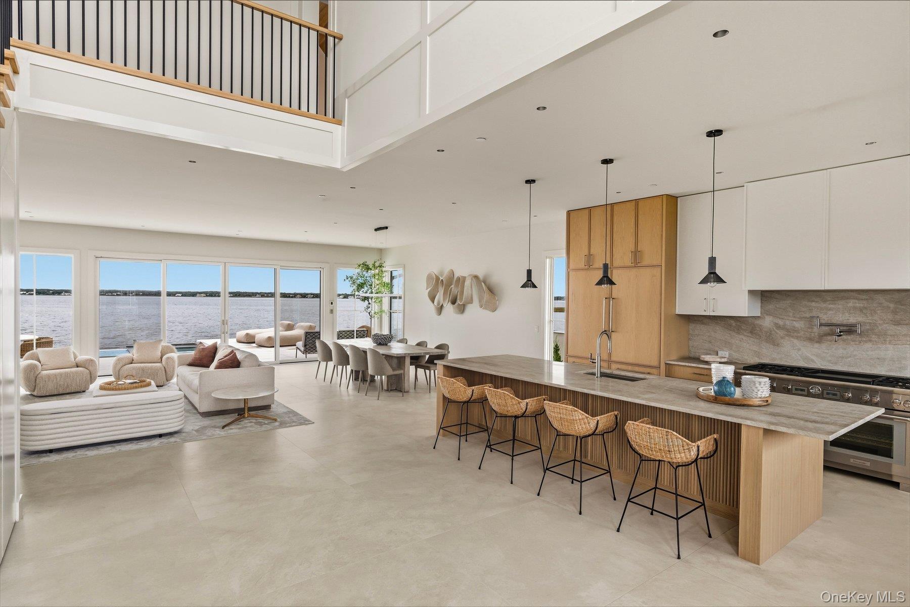 498 Dune Road Property Photo 13