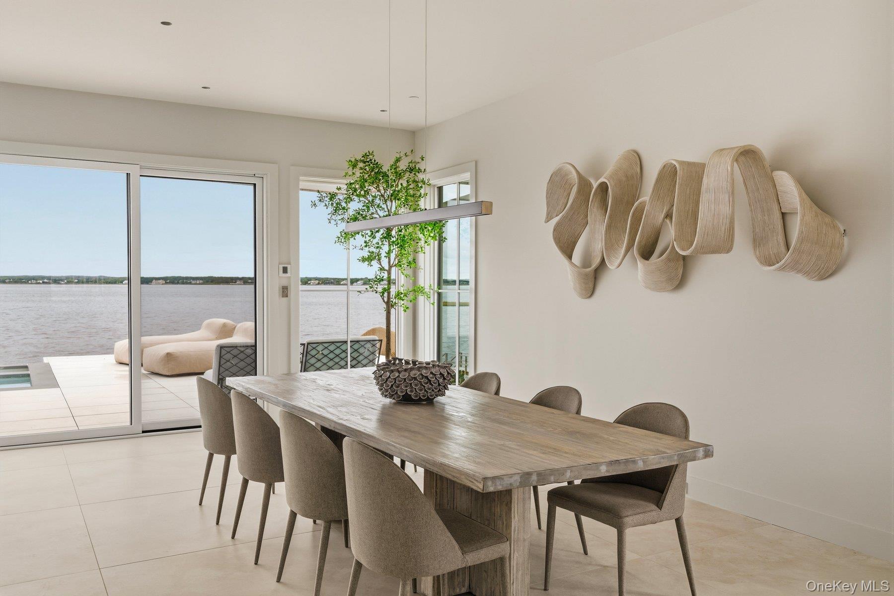 498 Dune Road Property Photo 18