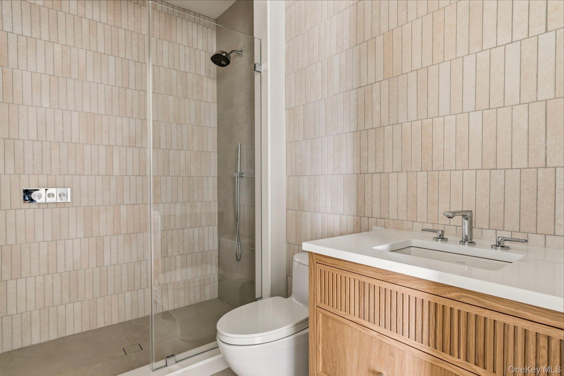 498 Dune Road Property Photo 25