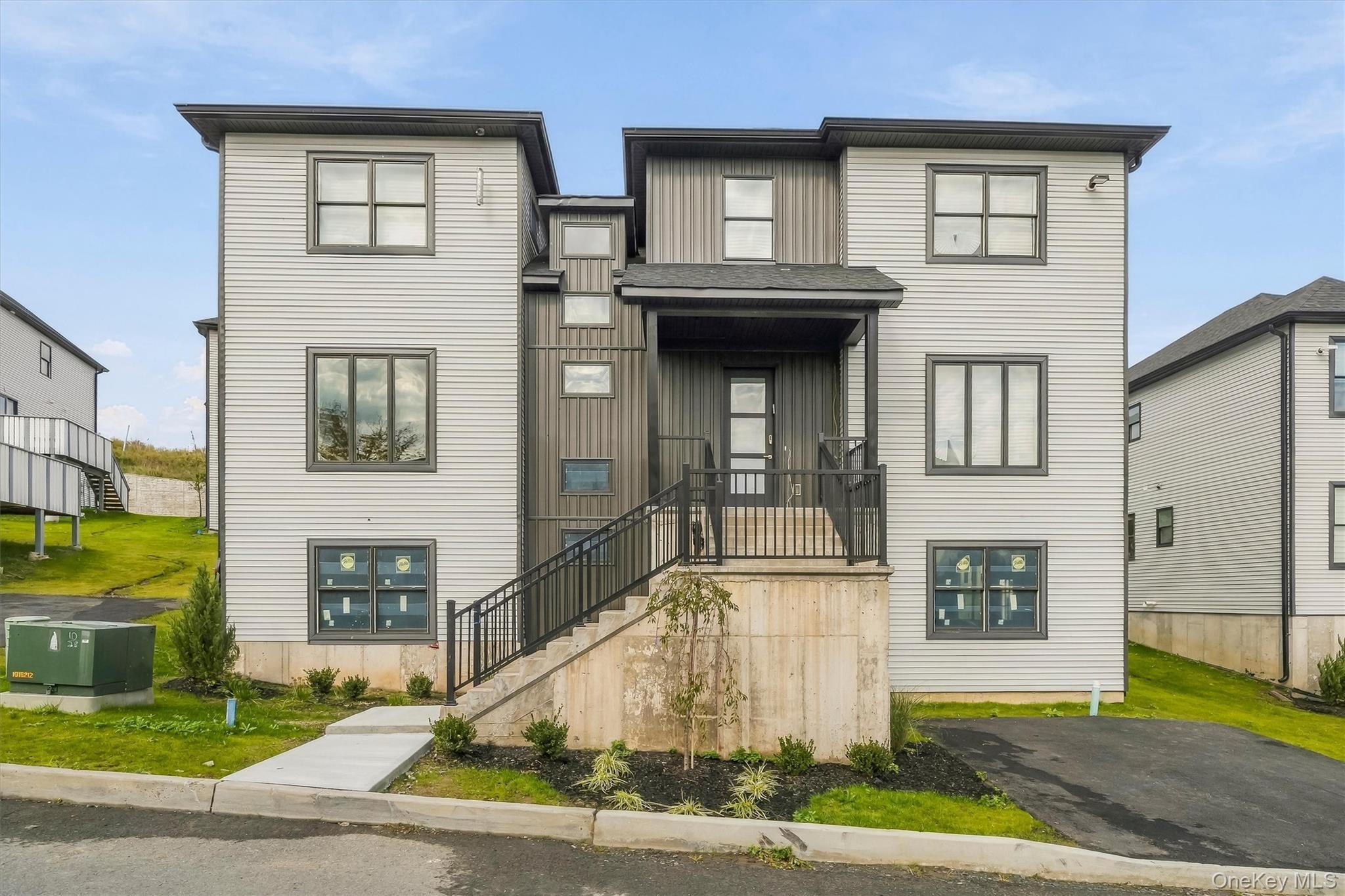 2 Periwinkle Court Property Photo 1