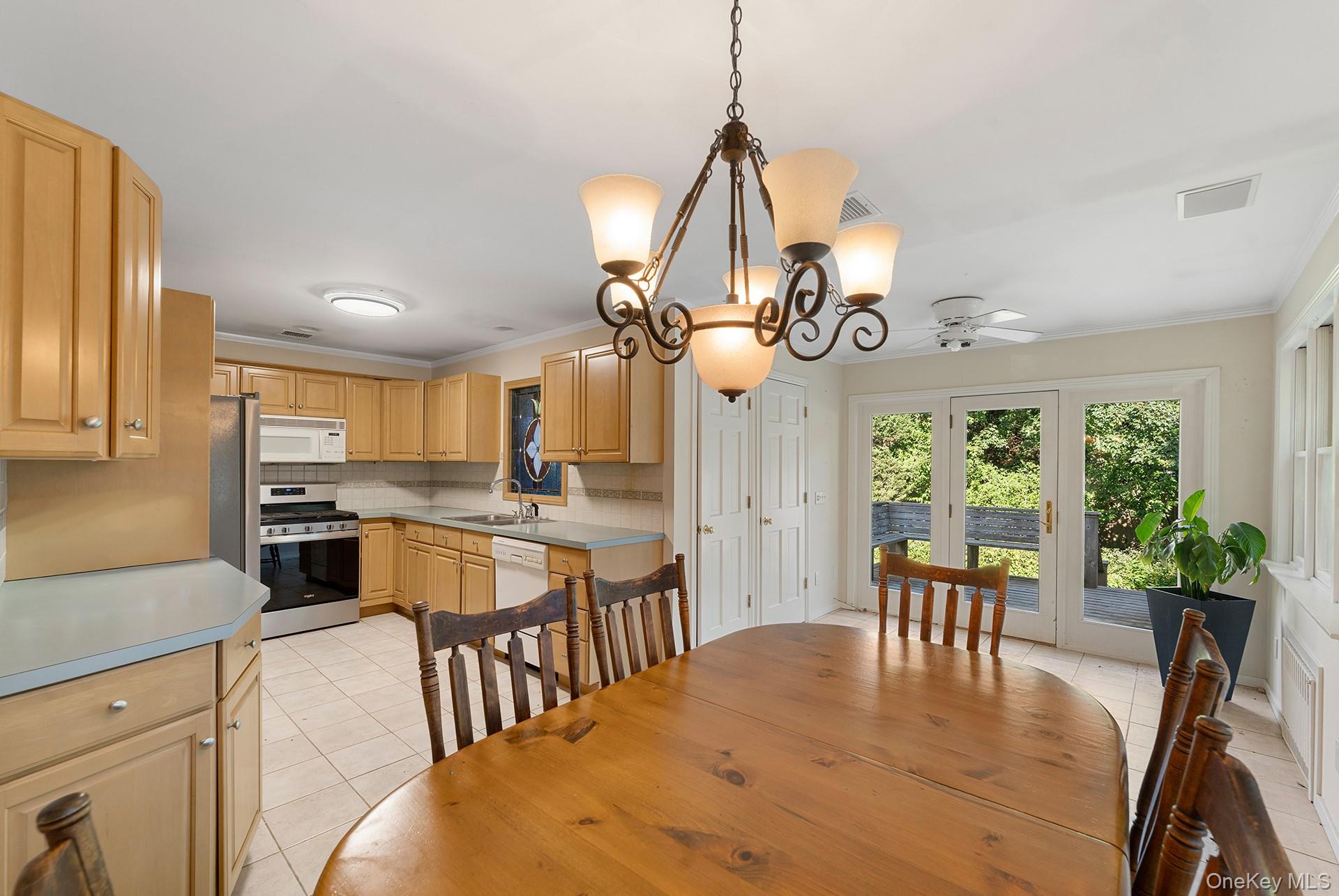 35 Meadowlark Lane Property Photo 4