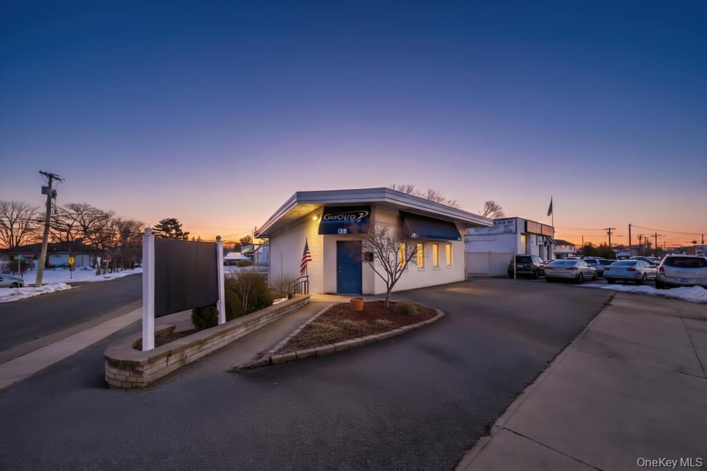 600 Hicksville Road Property Photo 1