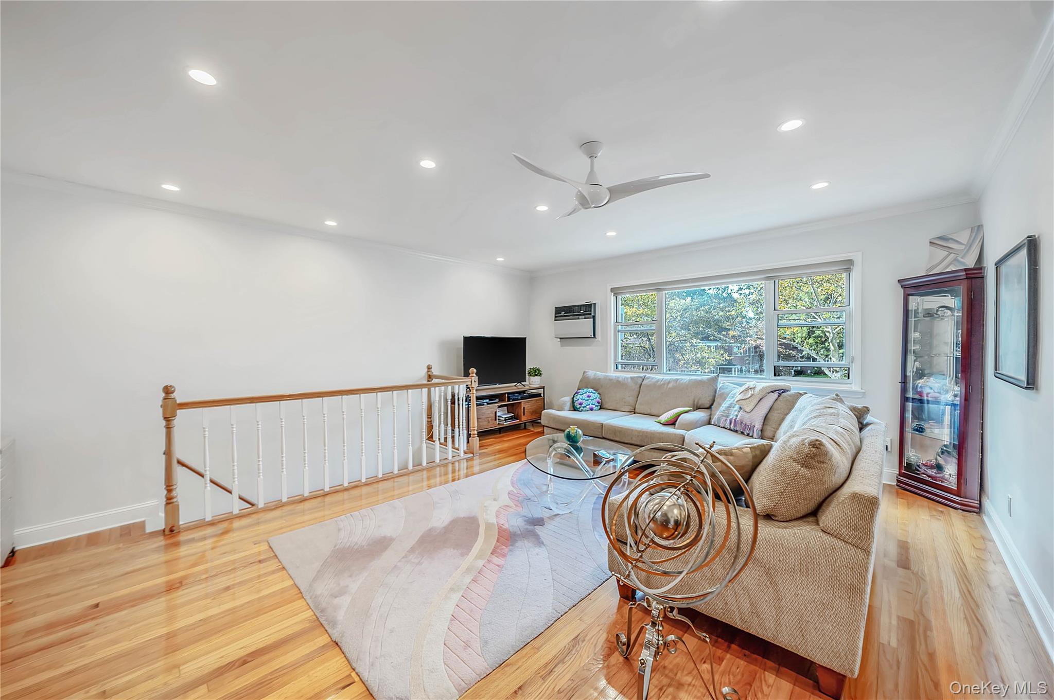 87-27 Marengo Street 2c Property Photo 3