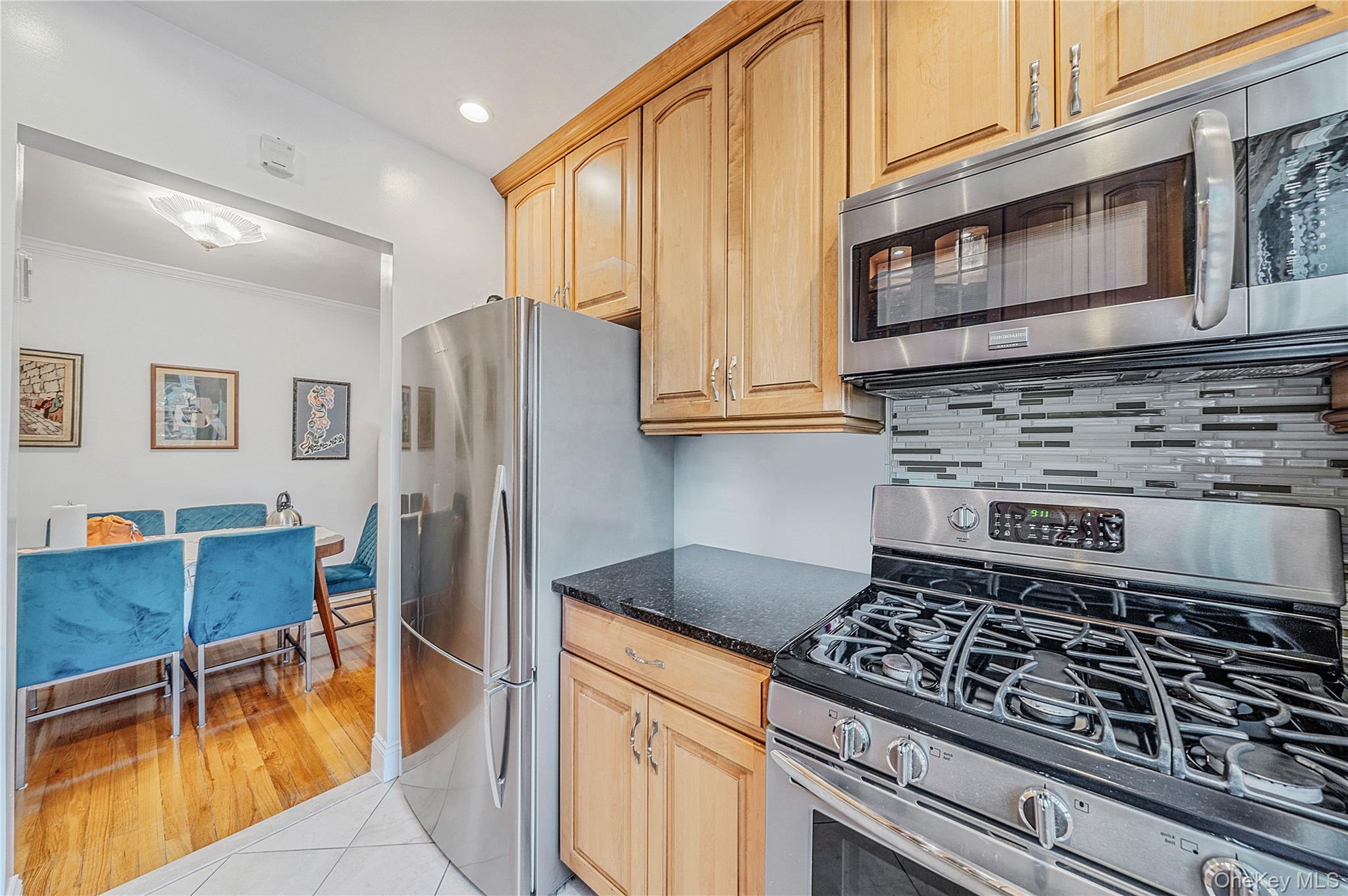 87-27 Marengo Street 2c Property Photo 7