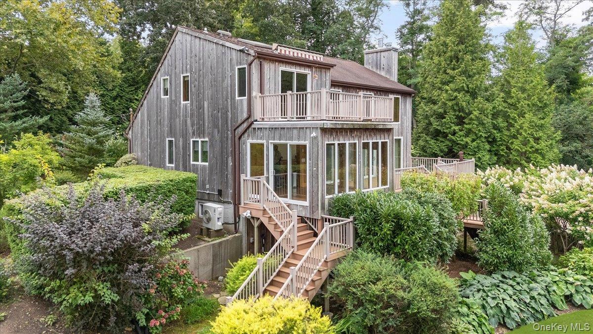 2785 Noyack Road Property Photo 2