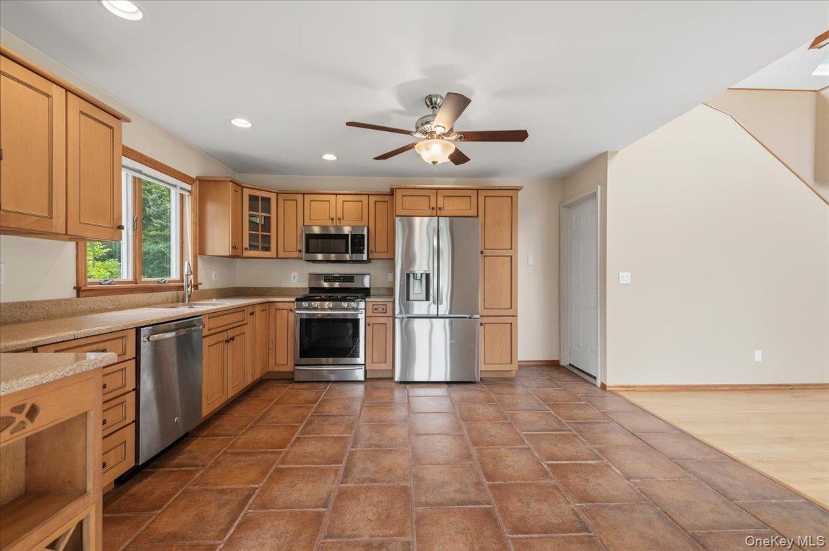 2785 Noyack Road Property Photo 12