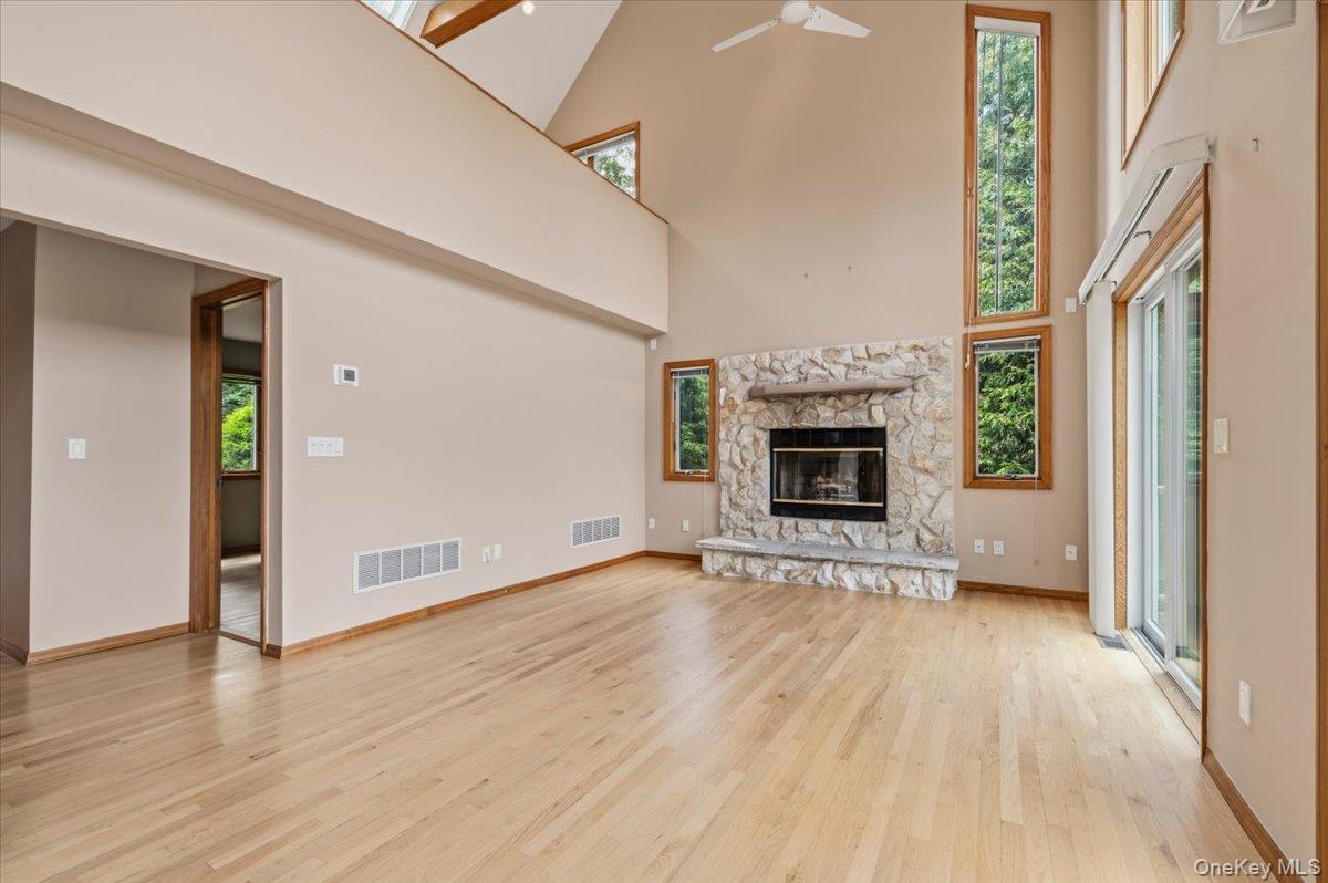 2785 Noyack Road Property Photo 16
