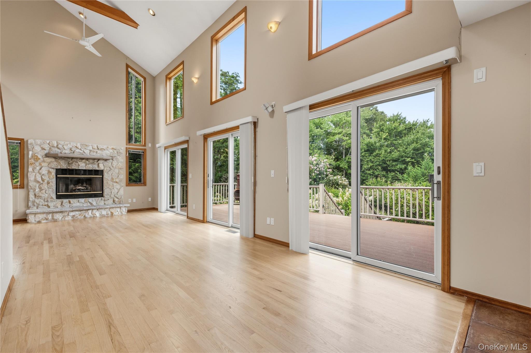 2785 Noyack Road Property Photo 18