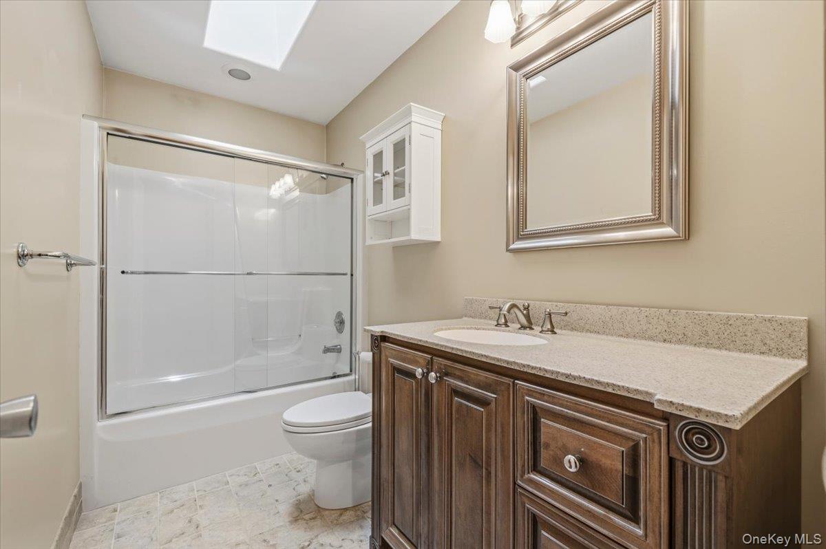 2785 Noyack Road Property Photo 27