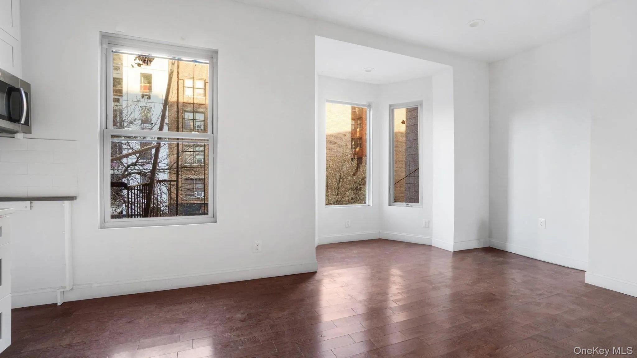1823 Anthony Avenue Property Photo 10