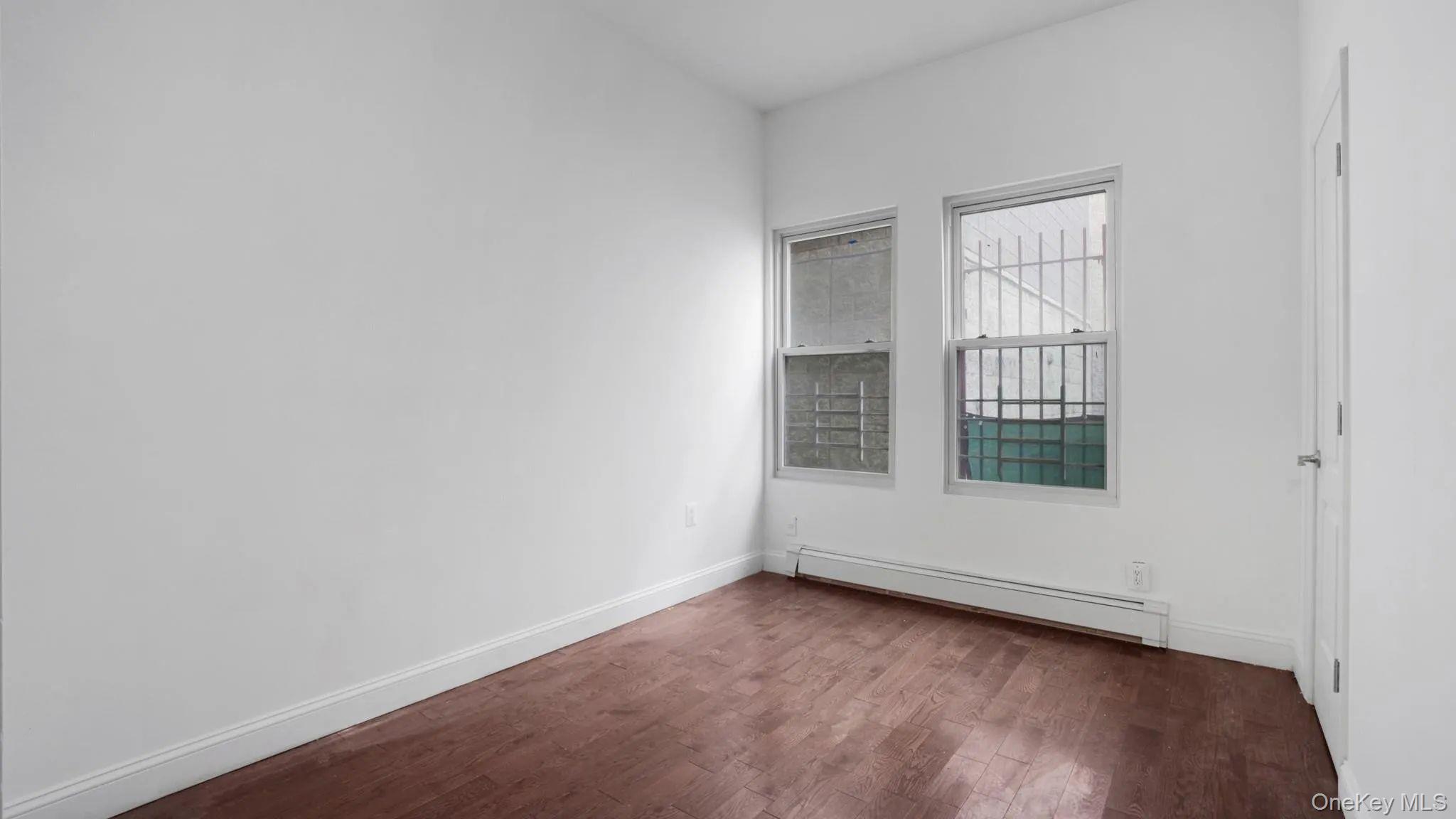 1823 Anthony Avenue Property Photo 12