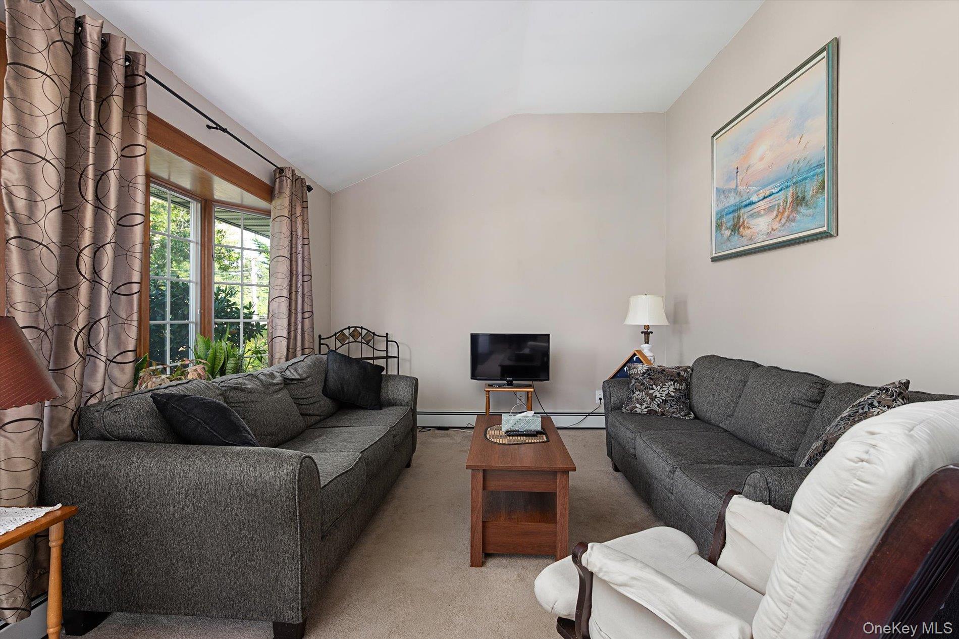 991 Gardiner Drive Property Photo 10