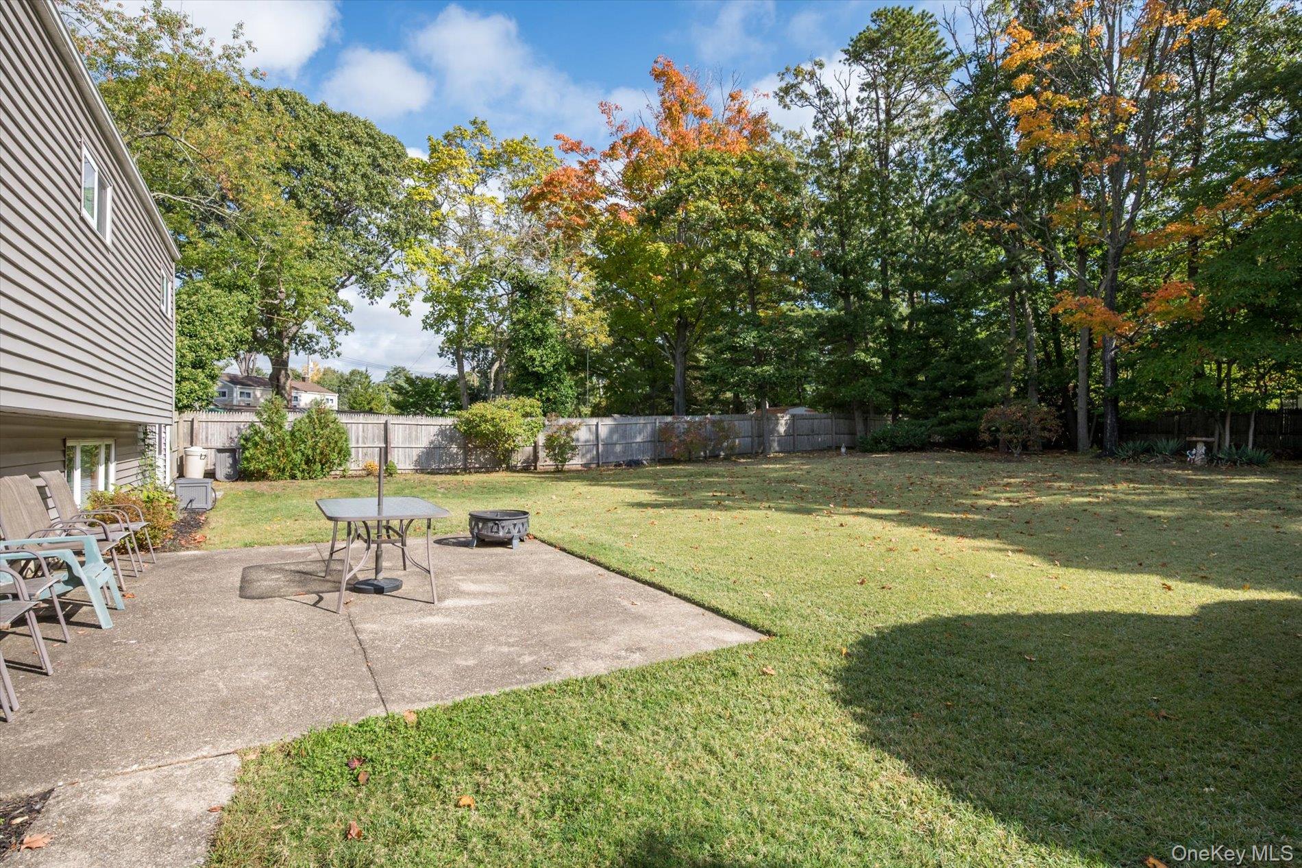 991 Gardiner Drive Property Photo 27