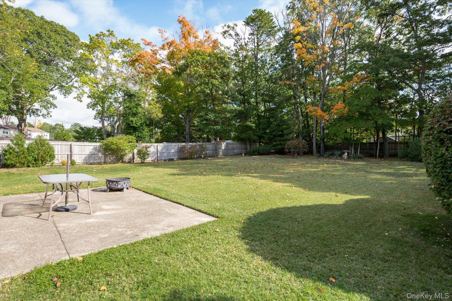 991 Gardiner Drive Property Photo 28