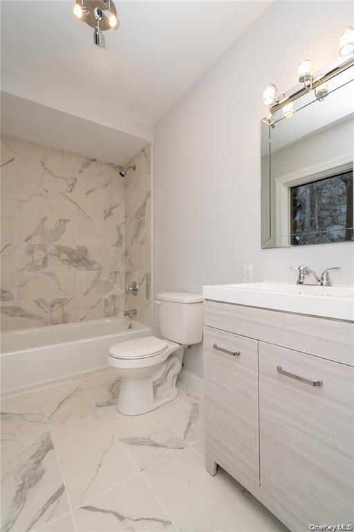 576 Lakes Road Property Photo 13