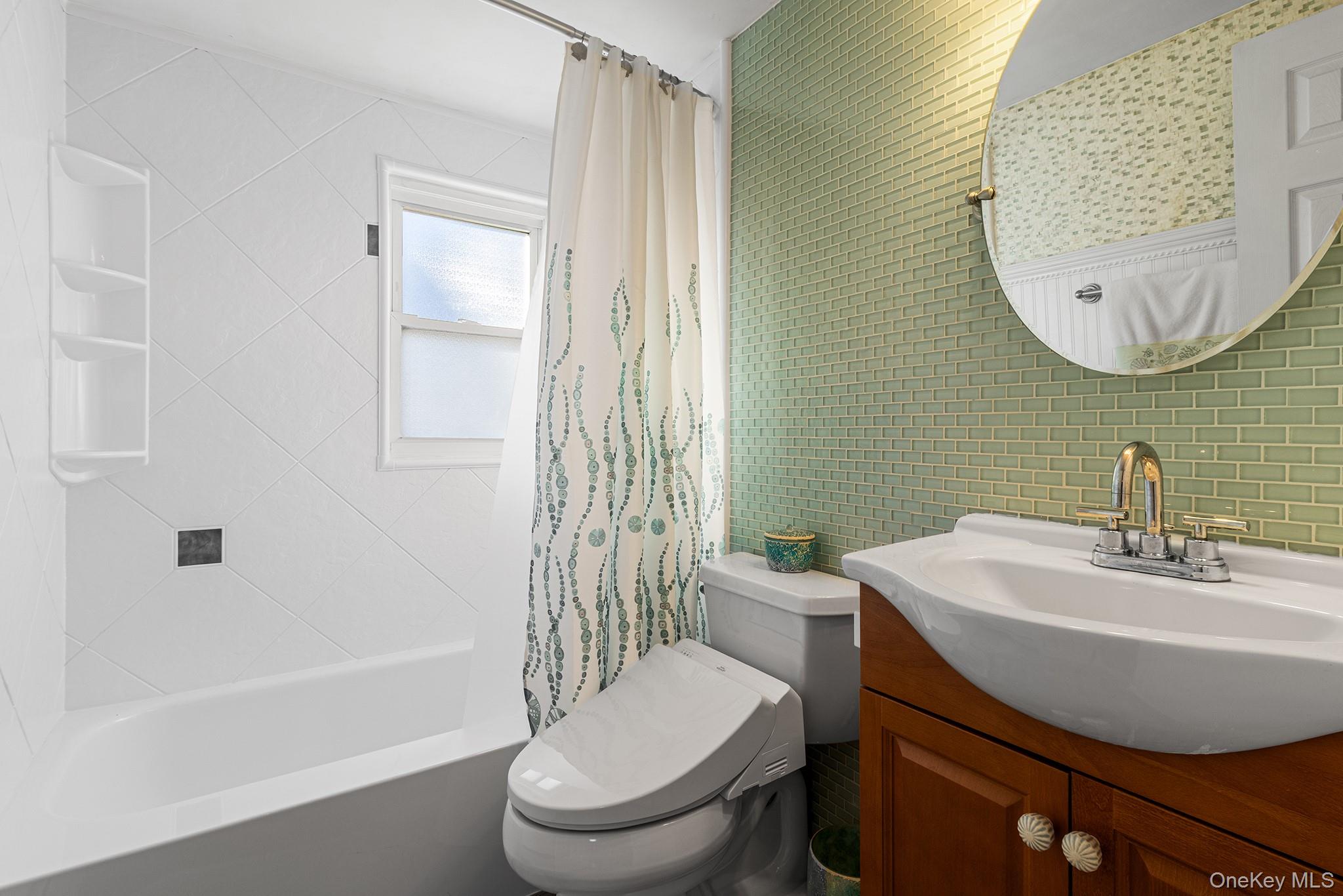 2 Gateway Property Photo 22