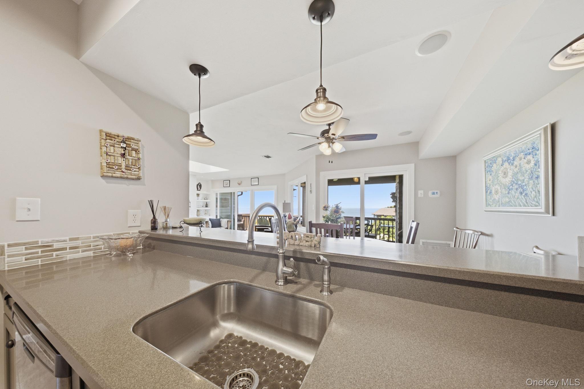 606 Fox Hill Drive Property Photo 8