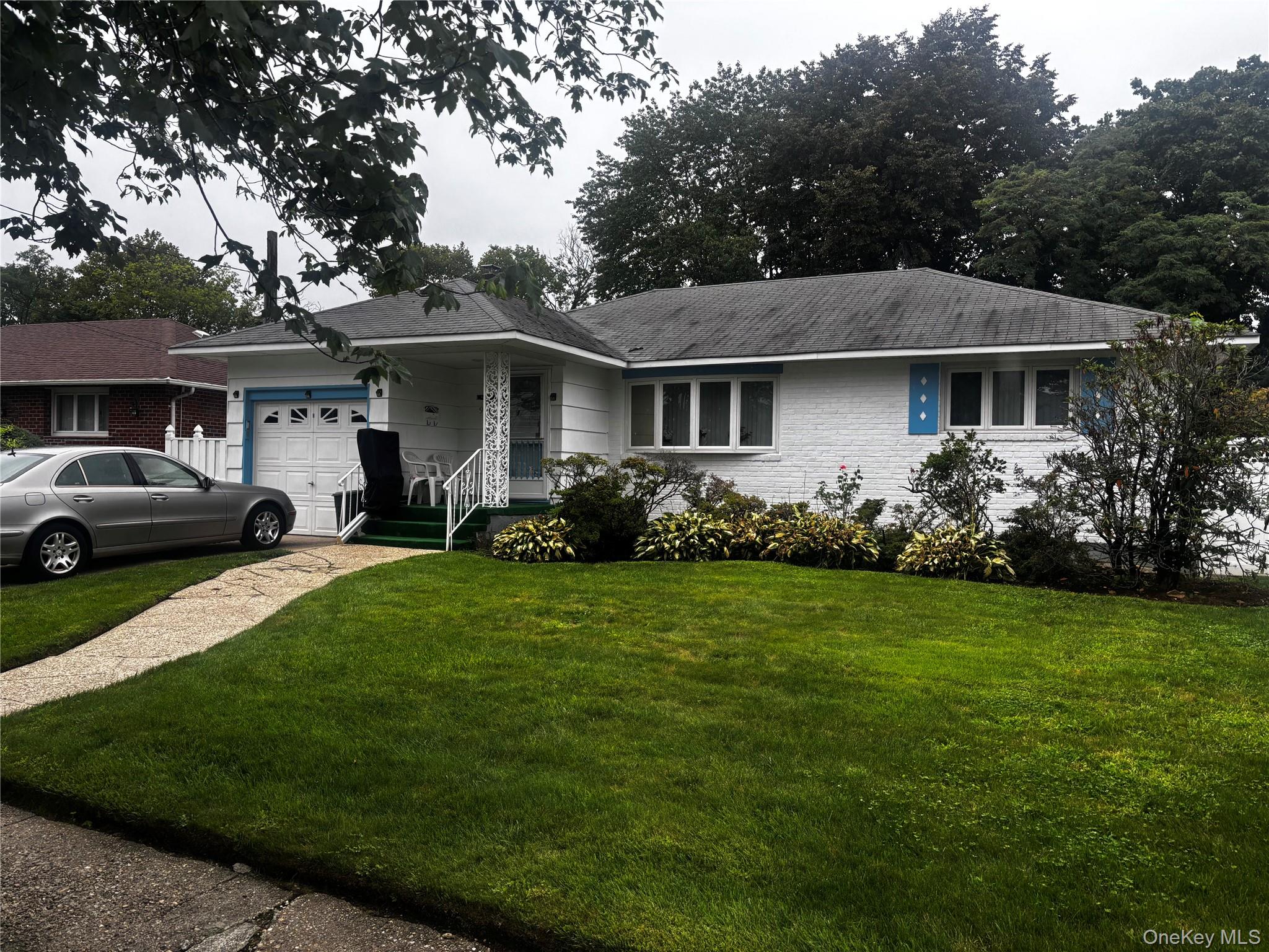 904 Barry Drive Property Photo 1