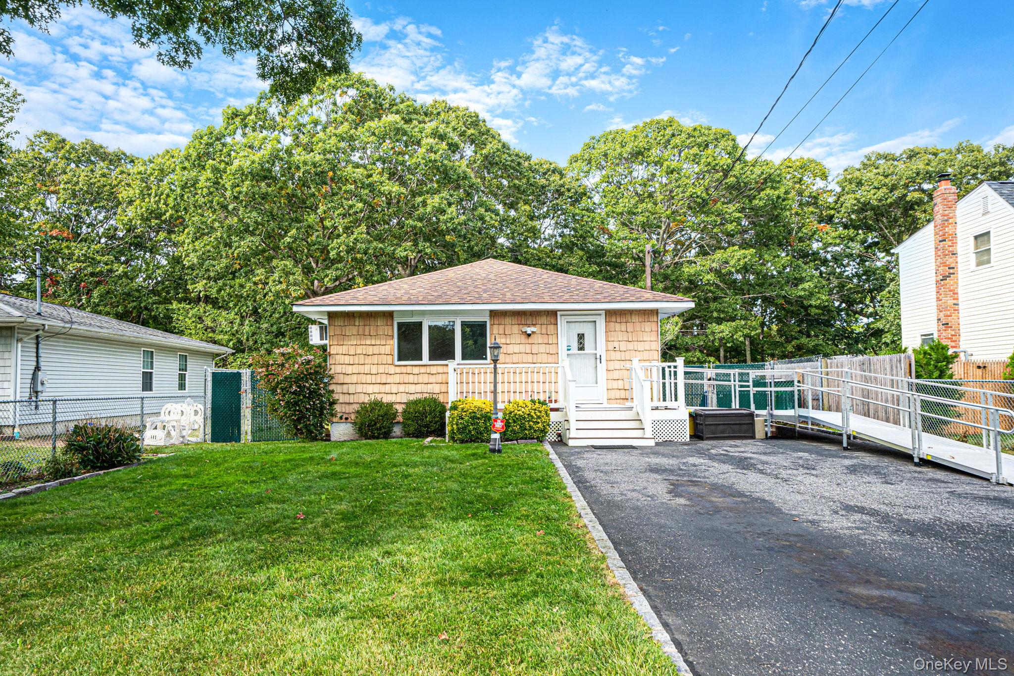 87 Somerset Avenue Property Photo 1