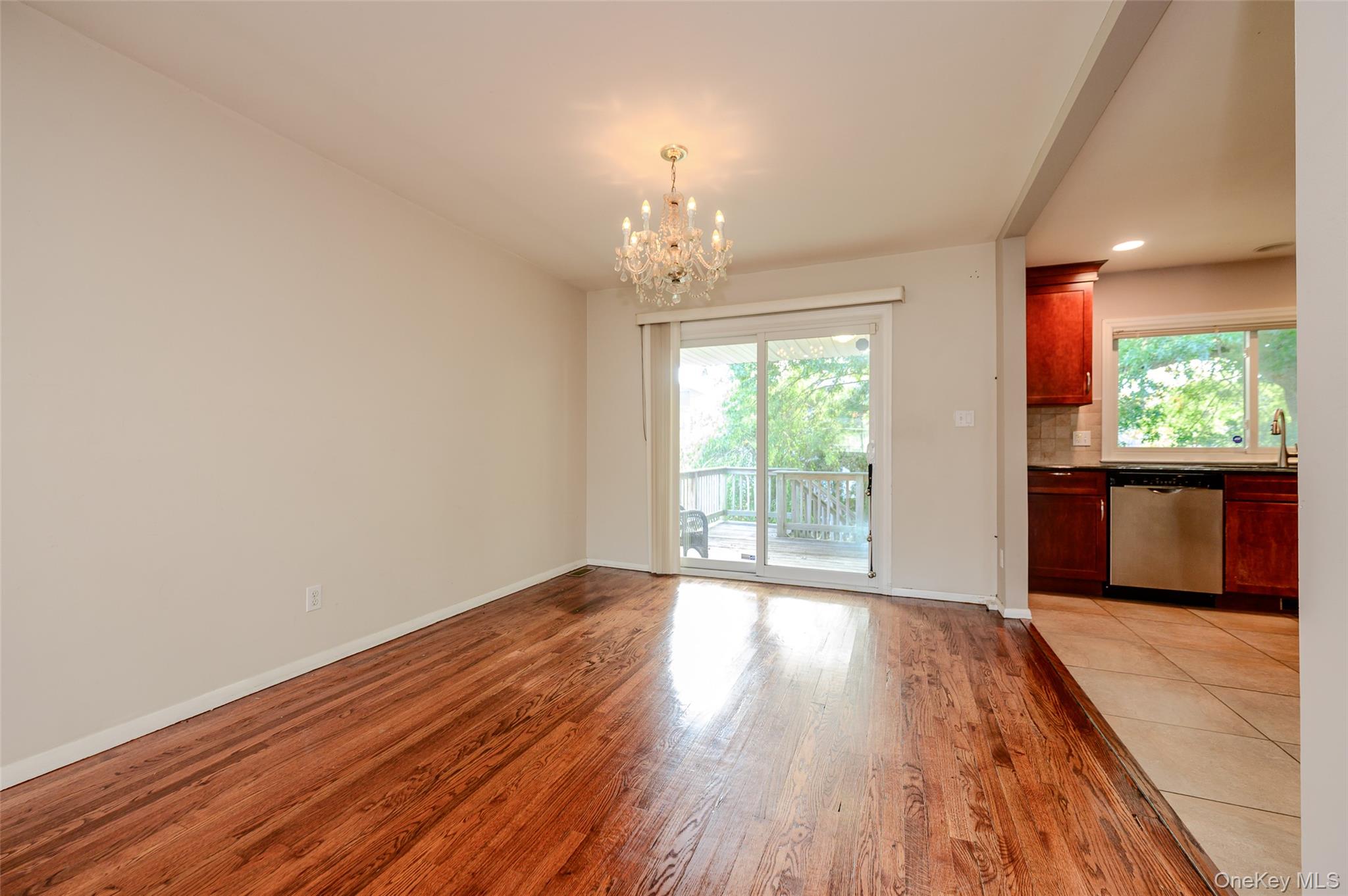 559 Leheigh Lane Property Photo 8