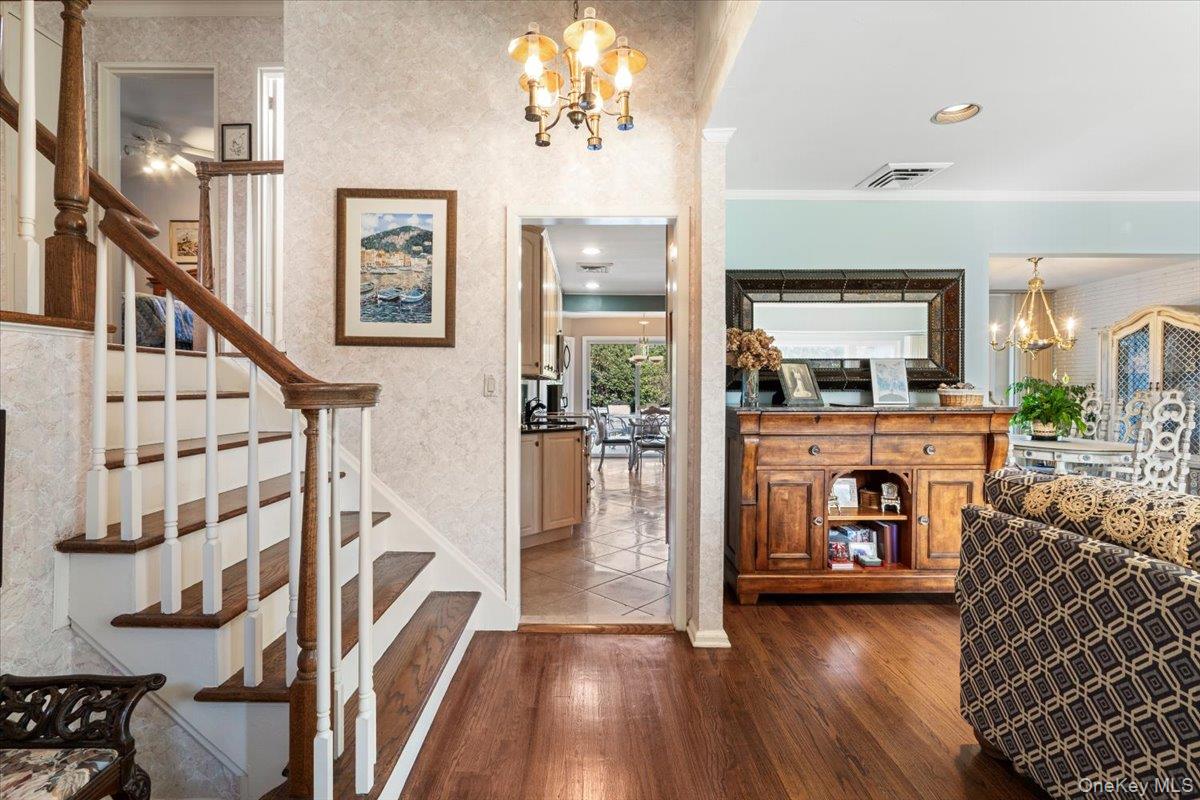 8 Temme Court Property Photo 3