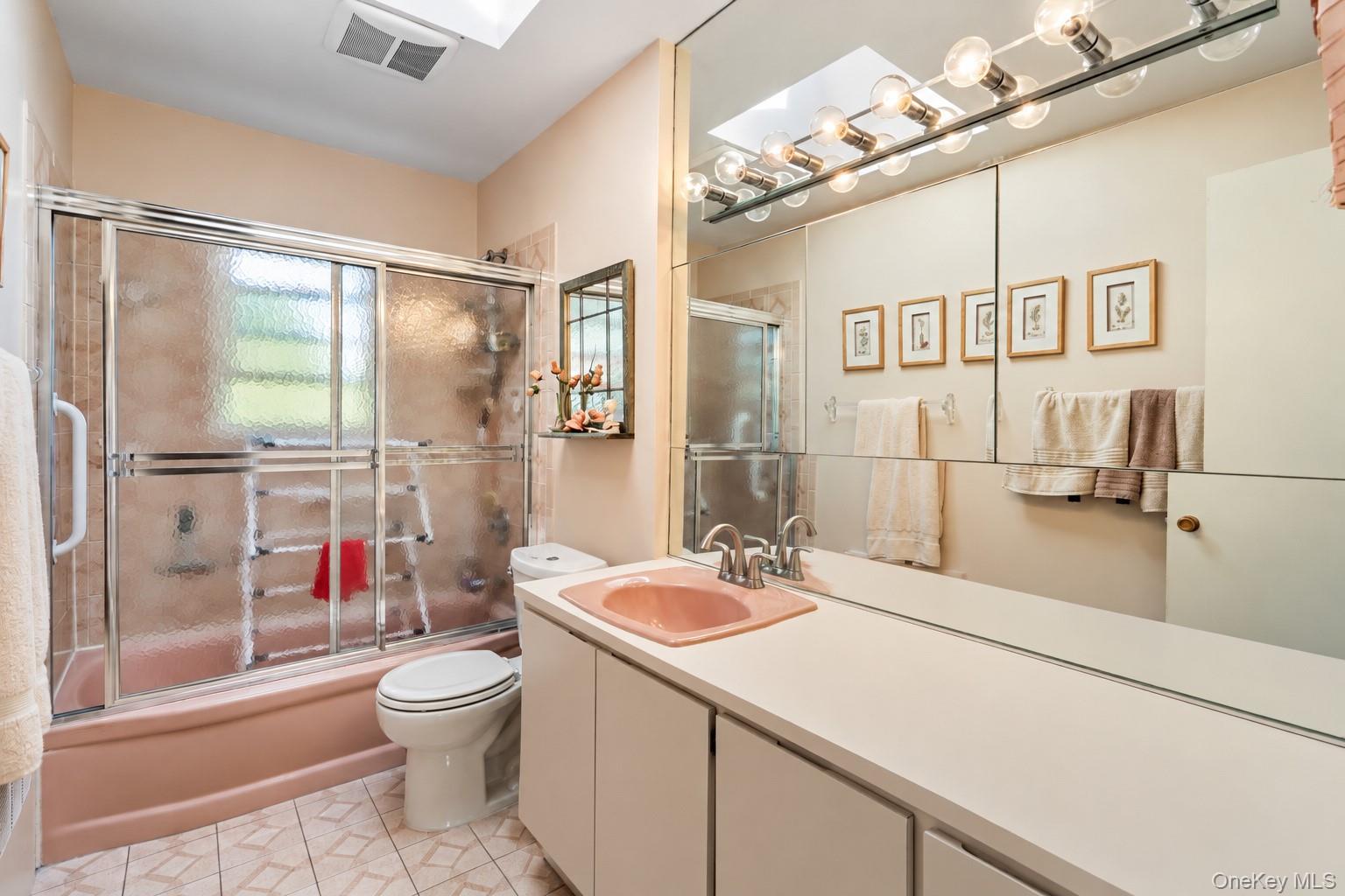 8 Temme Court Property Photo 20