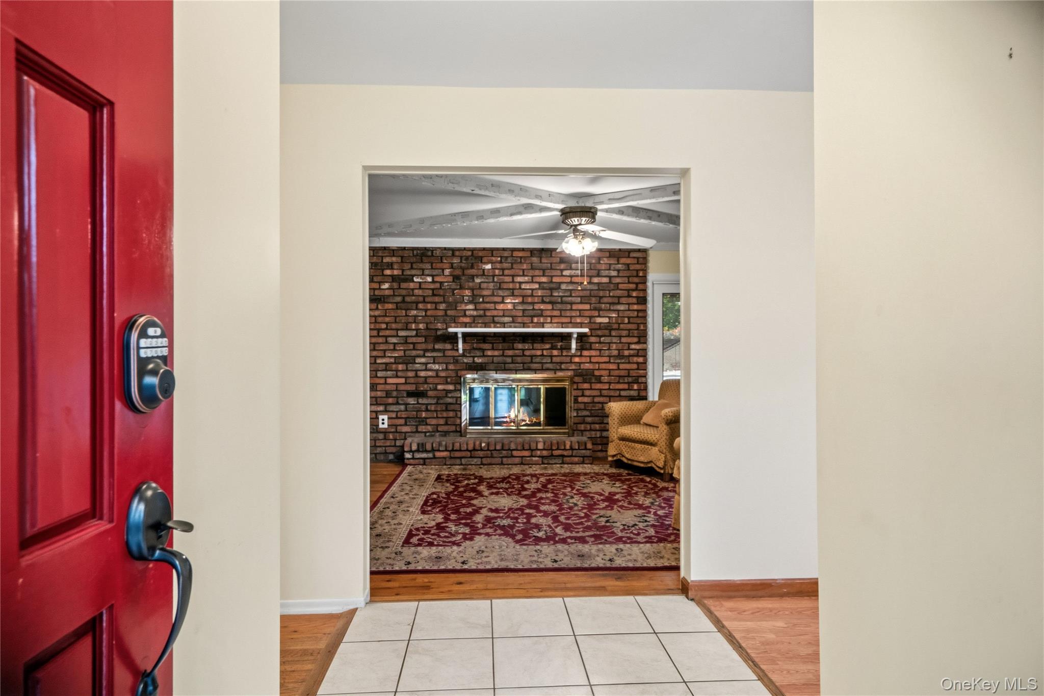 77 E Woodside Avenue Property Photo 3