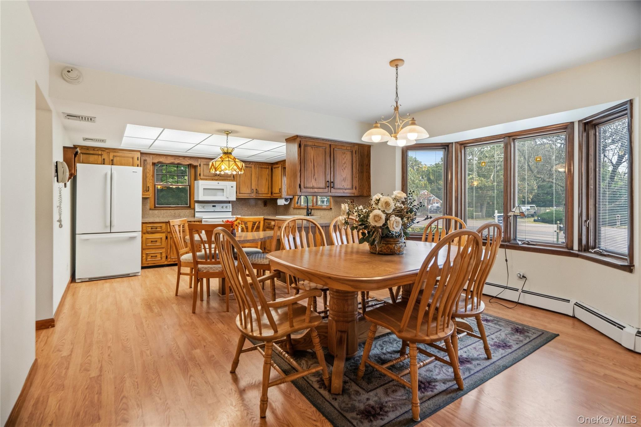 77 E Woodside Avenue Property Photo 8