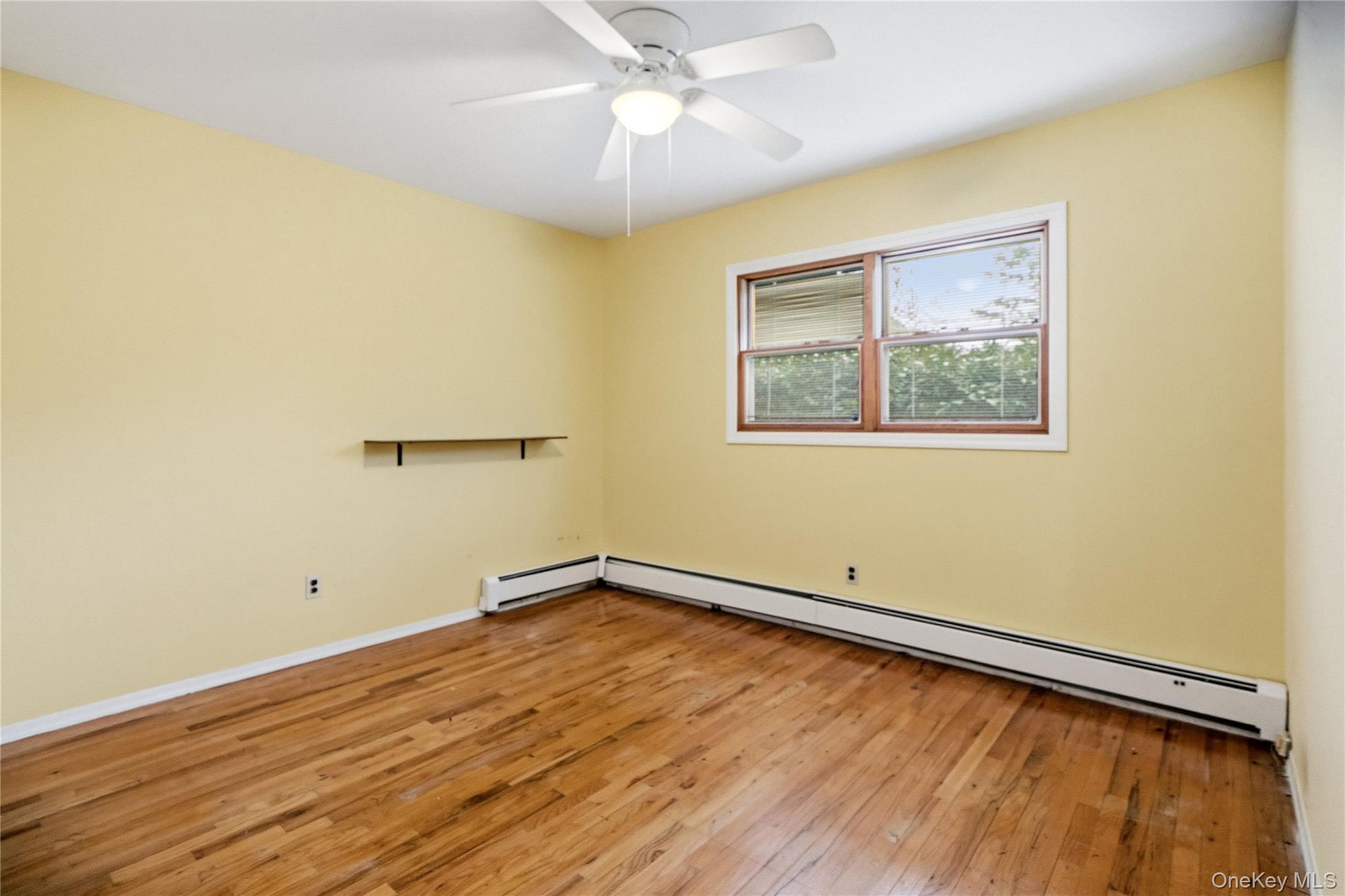 77 E Woodside Avenue Property Photo 19