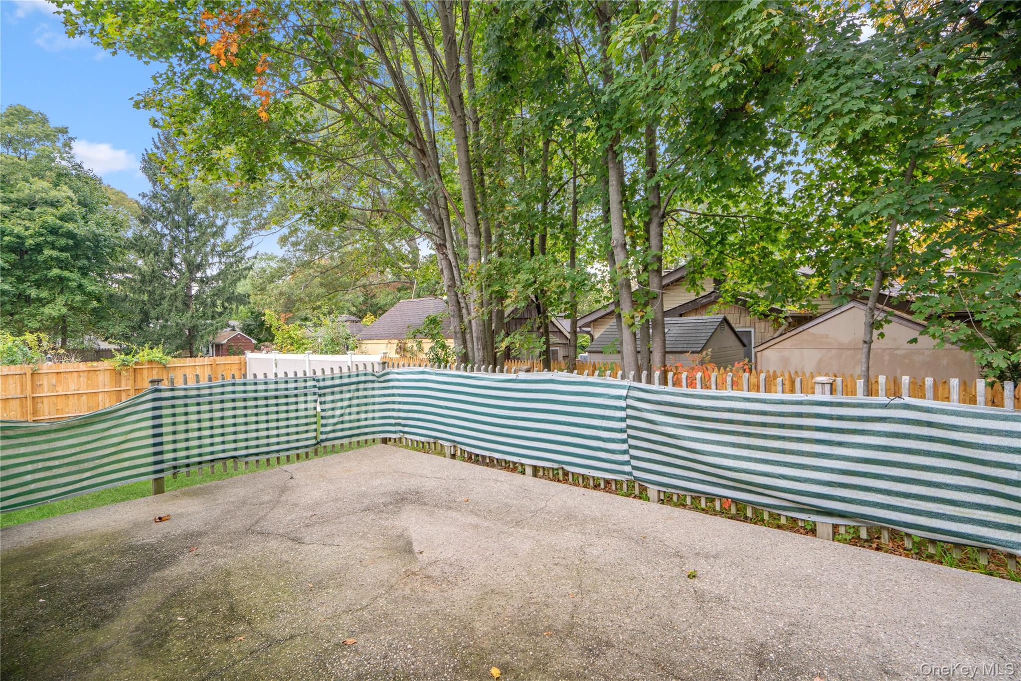 77 E Woodside Avenue Property Photo 25