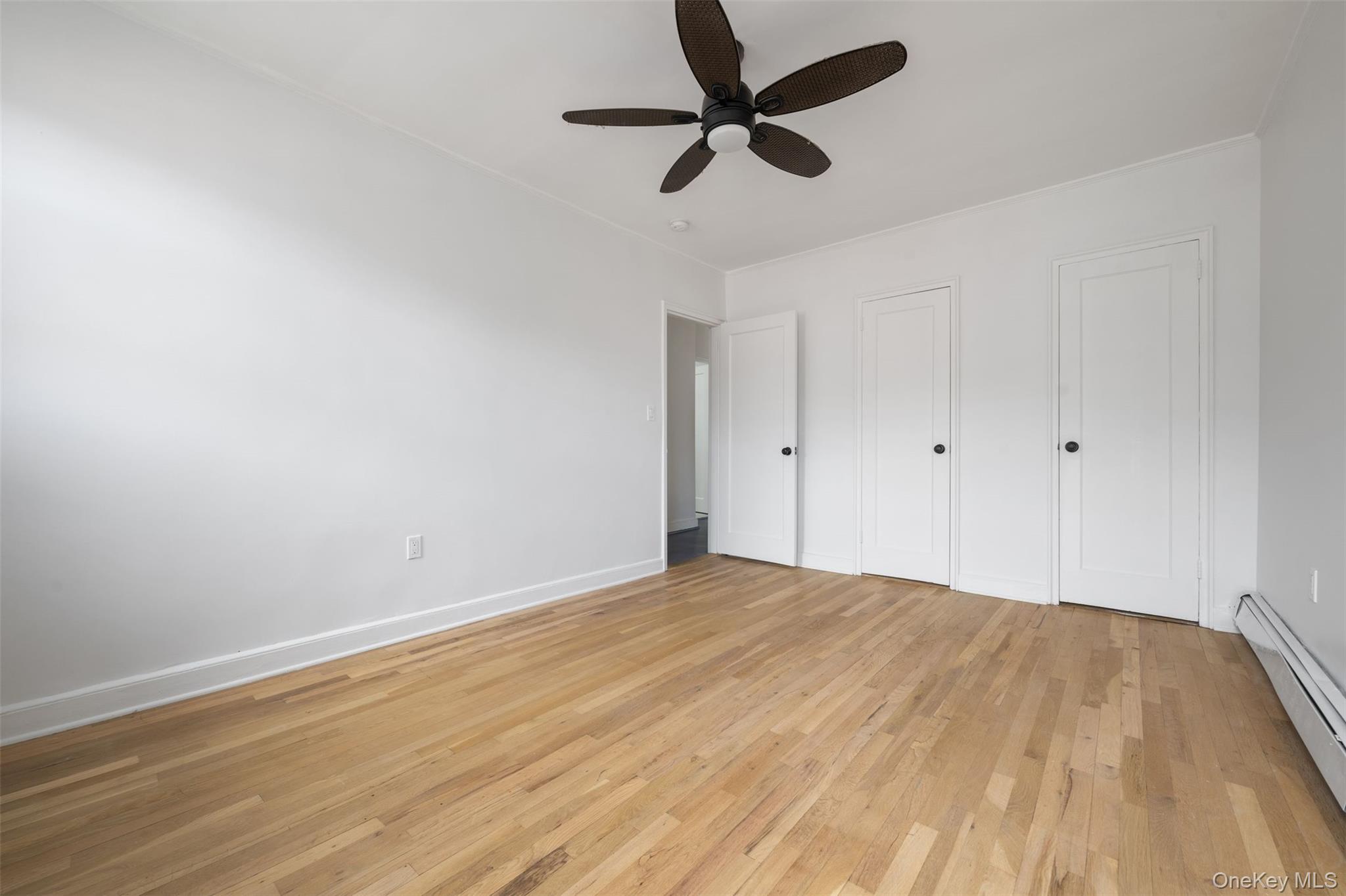 1902 Hone Avenue Property Photo 7