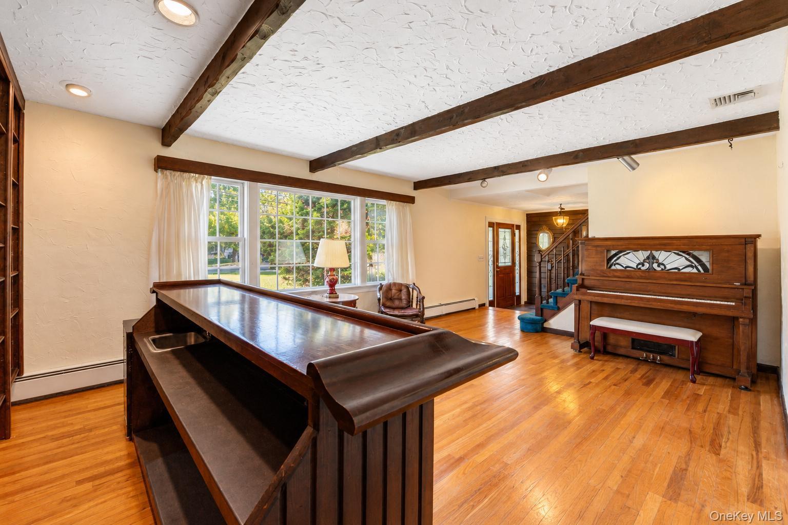 845 Park Avenue Property Photo 17
