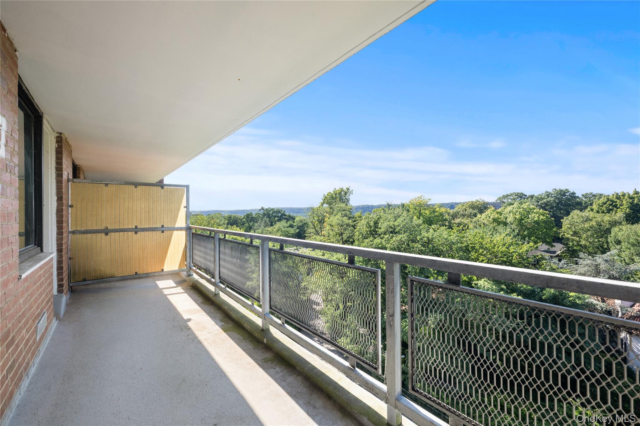 4901 Henry Hudson Parkway 8m Property Photo 4