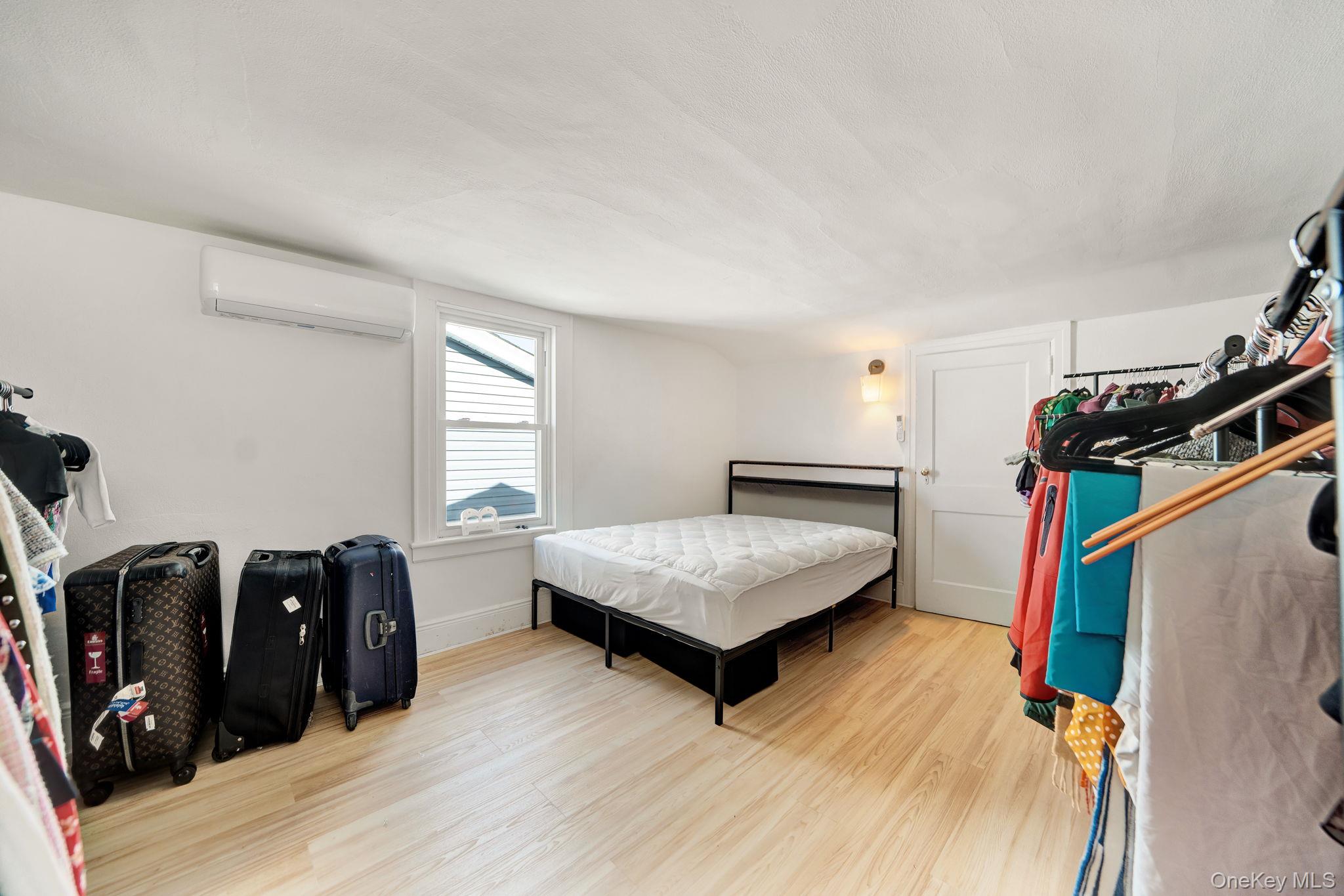 4014 79th Street Property Photo 18