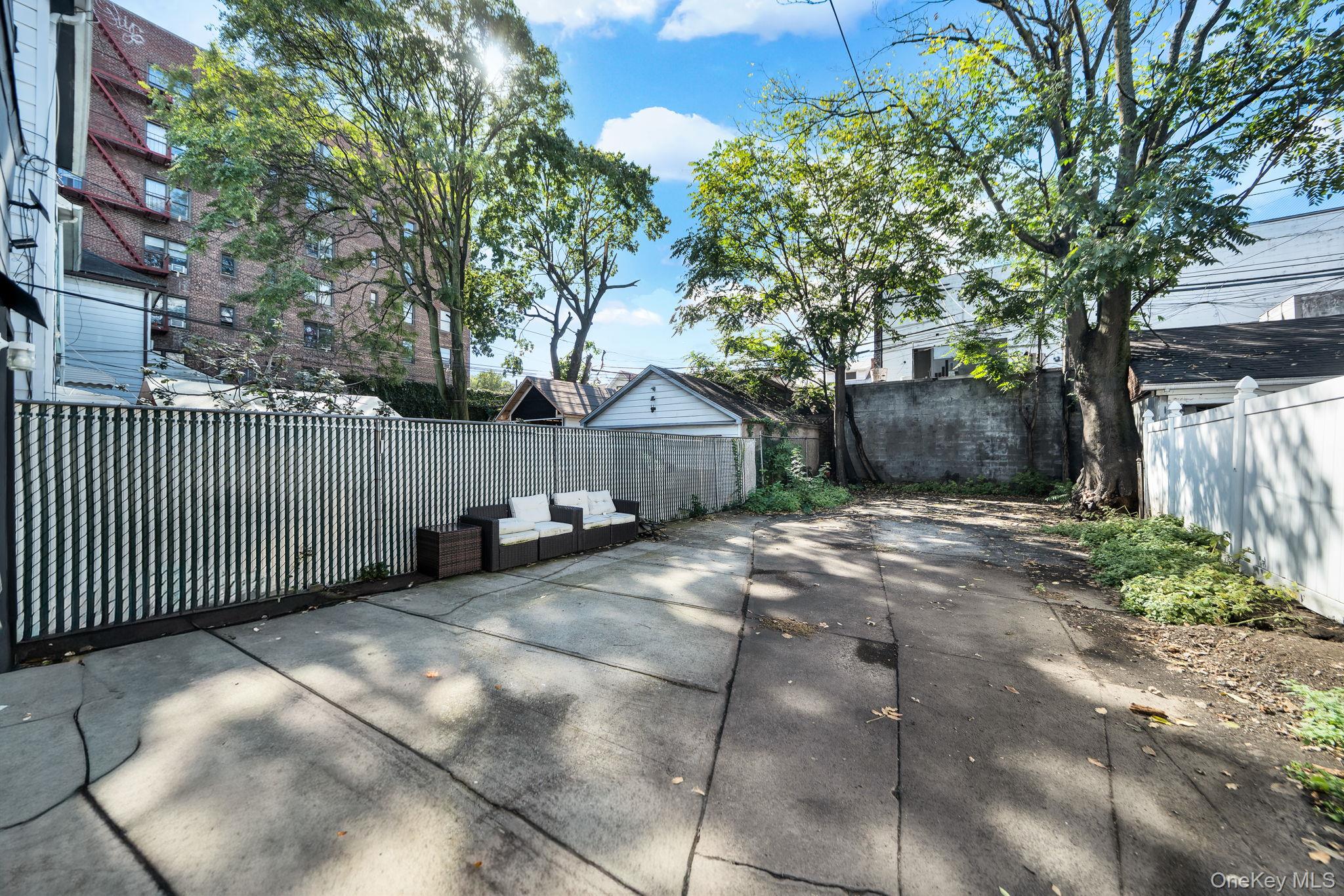 4014 79th Street Property Photo 25