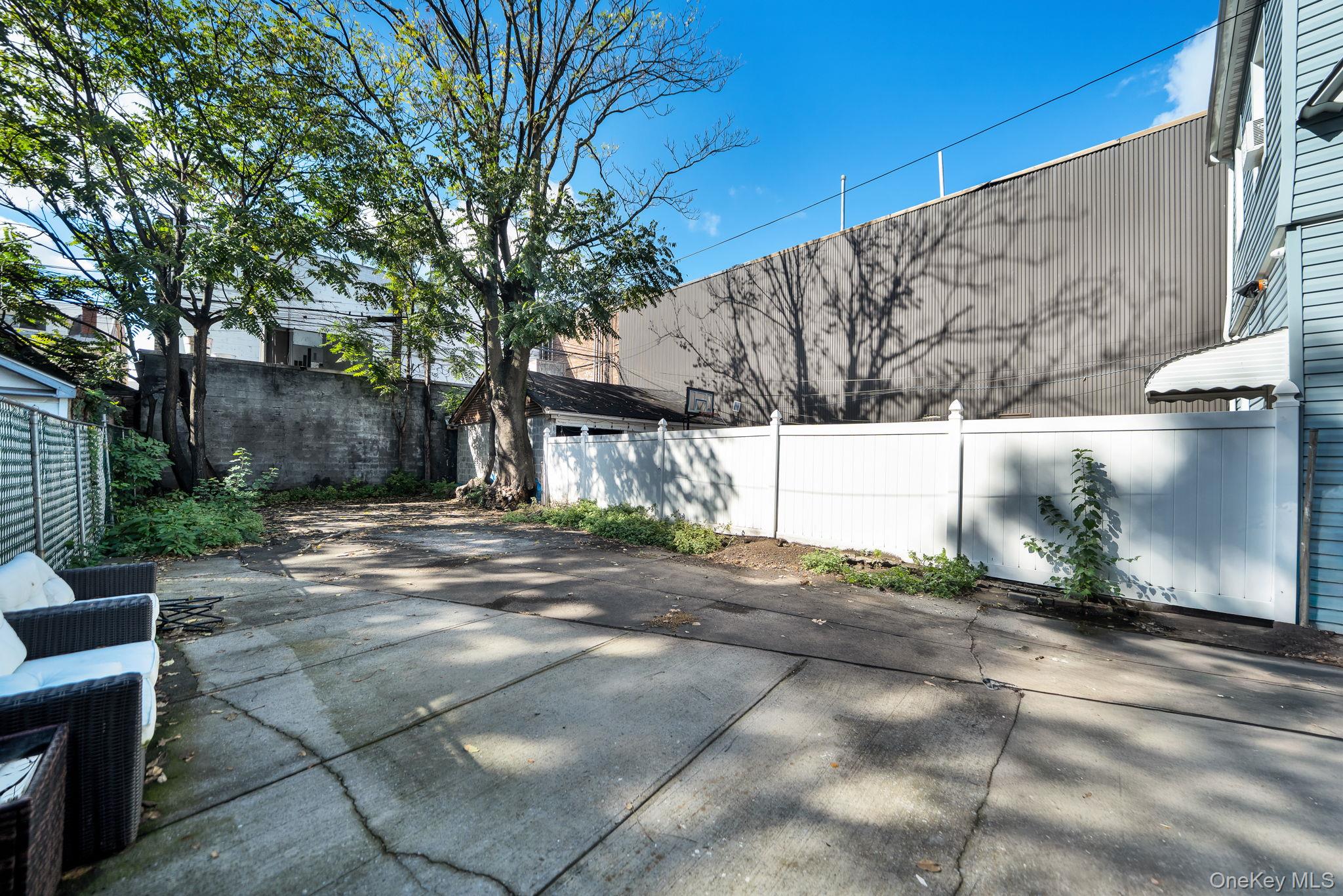 4014 79th Street Property Photo 26