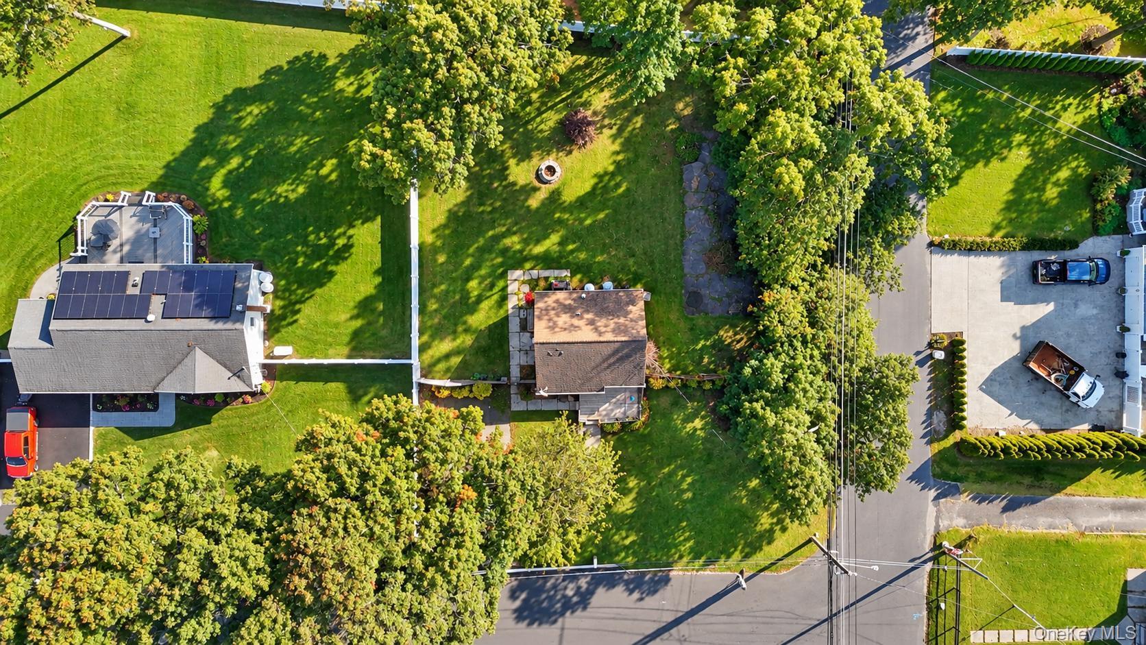 78 Shinnecock Avenue Property Photo 3