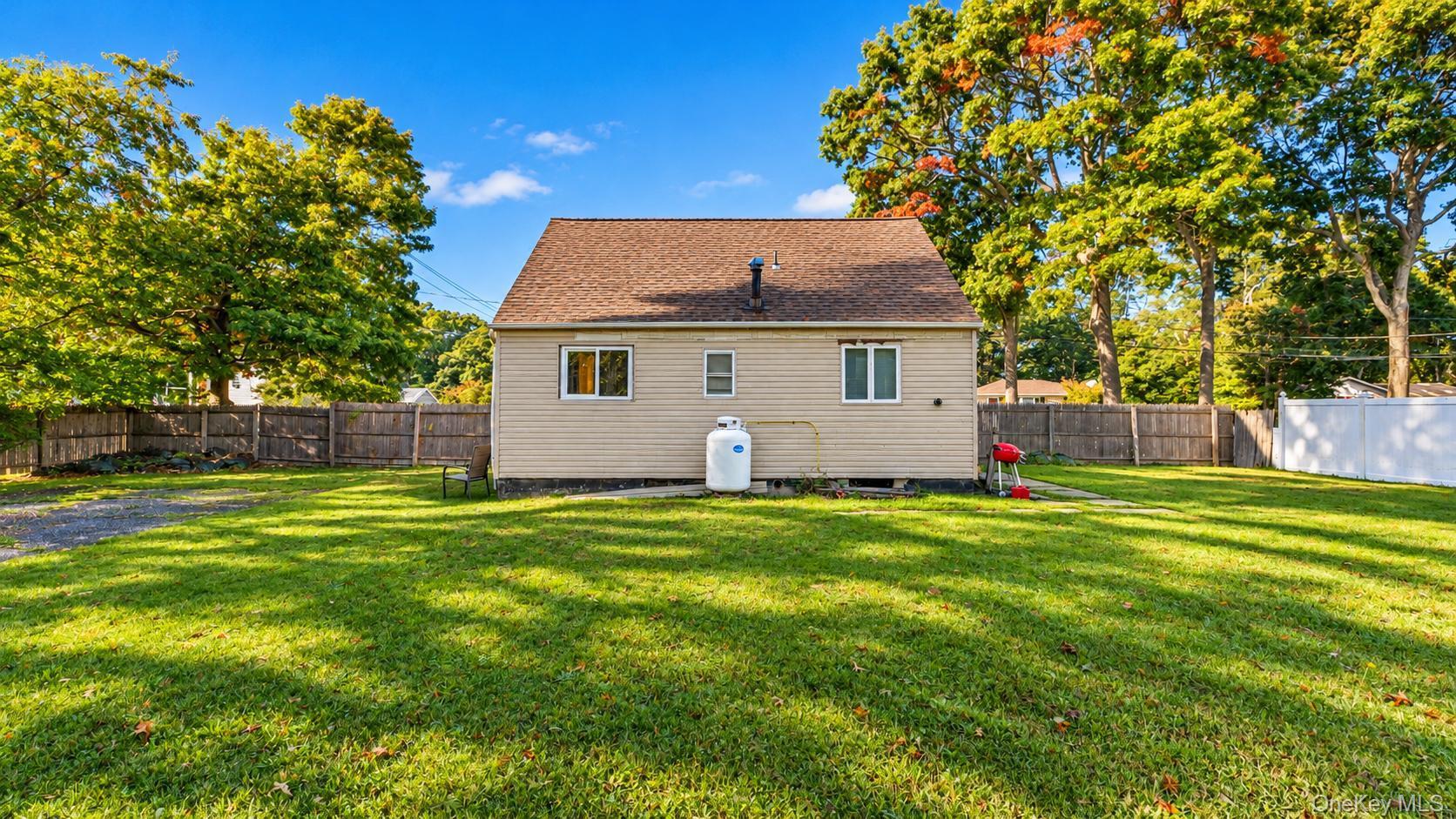 78 Shinnecock Avenue Property Photo 8