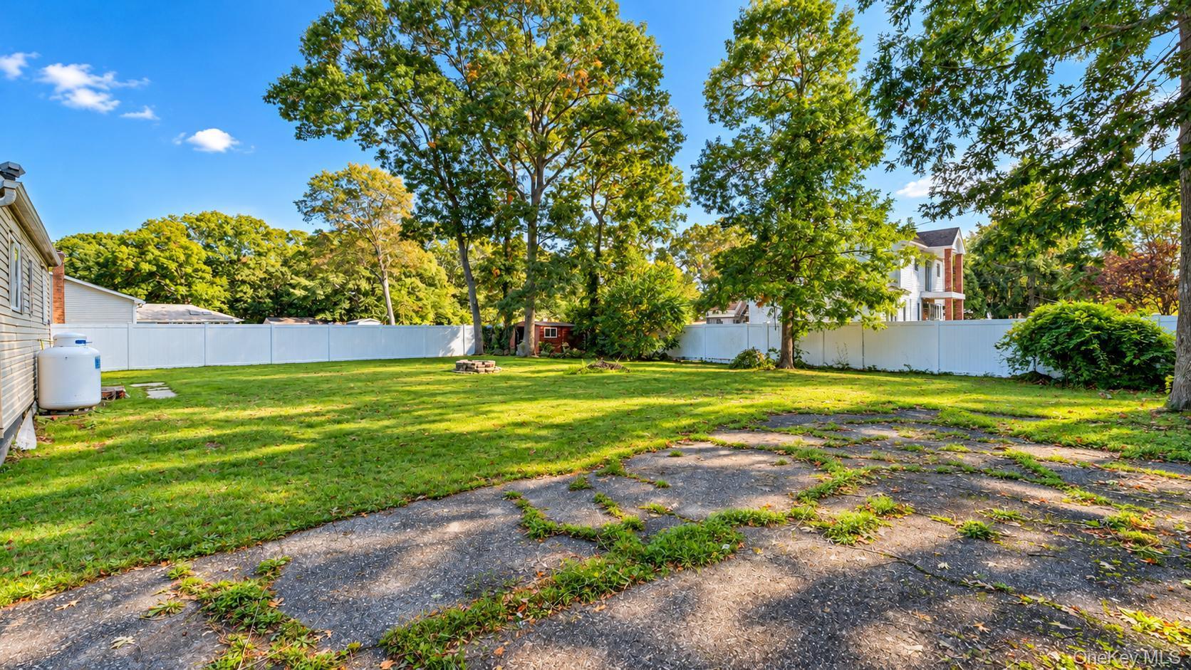 78 Shinnecock Avenue Property Photo 9